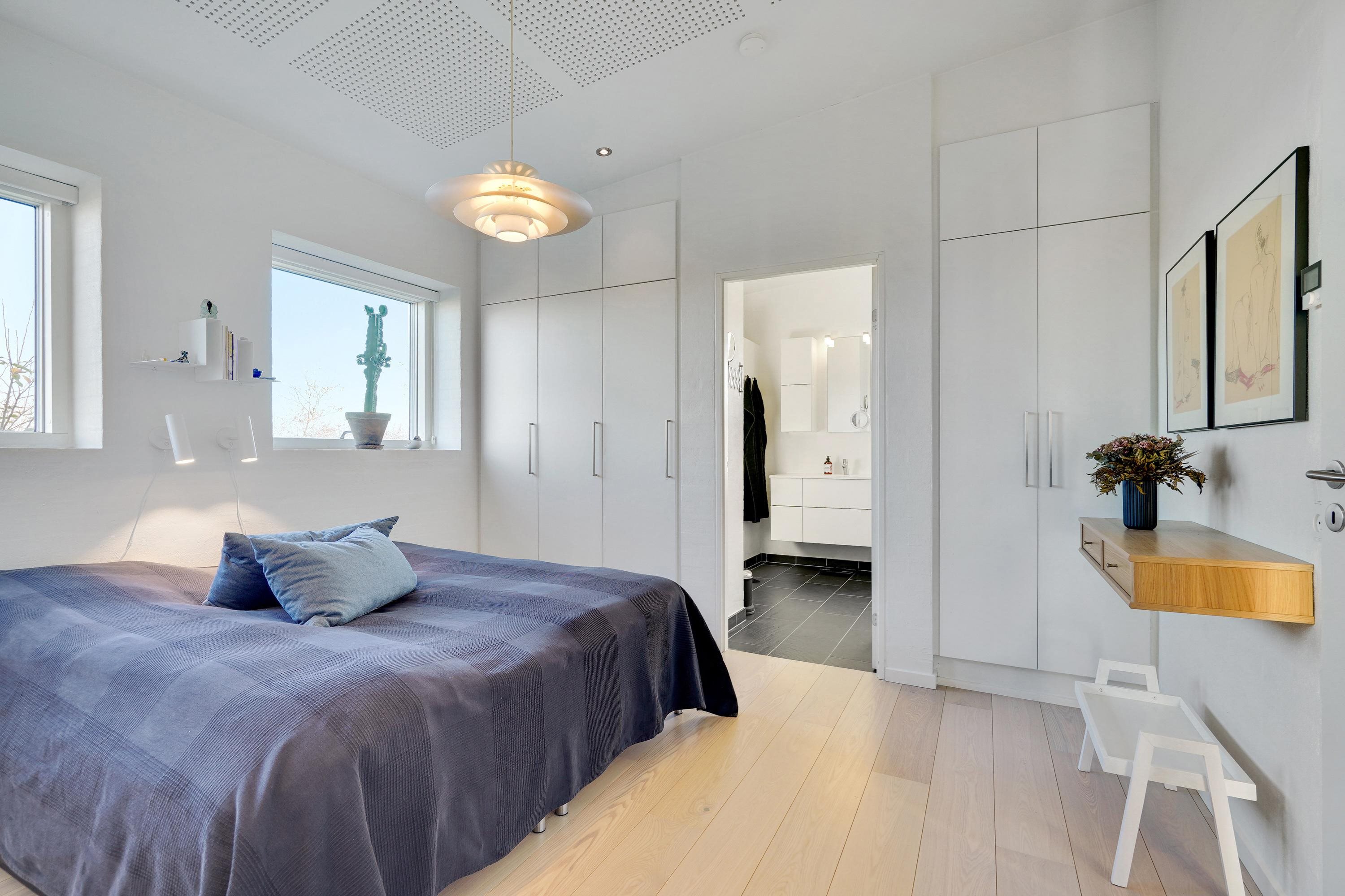 Fremhævet soveværelse billede i fuldskærmstilstand. Billede af Bjerget 19, 6800 Varde