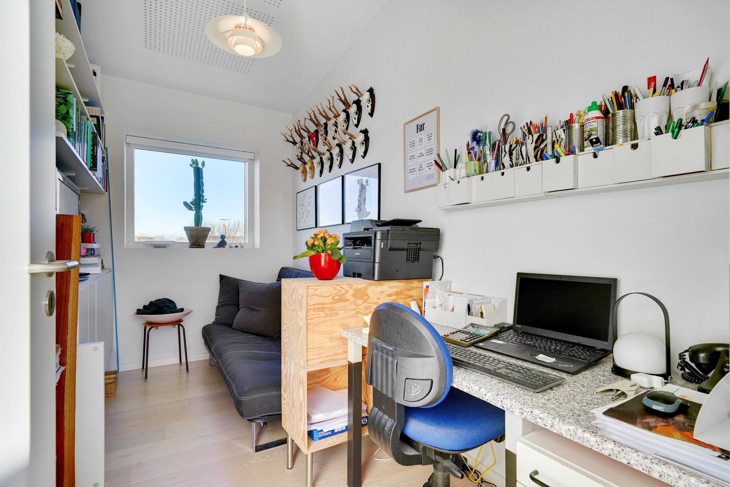 Fremhævet kontor billede i fuldskærmstilstand. Billede af Bjerget 19, 6800 Varde