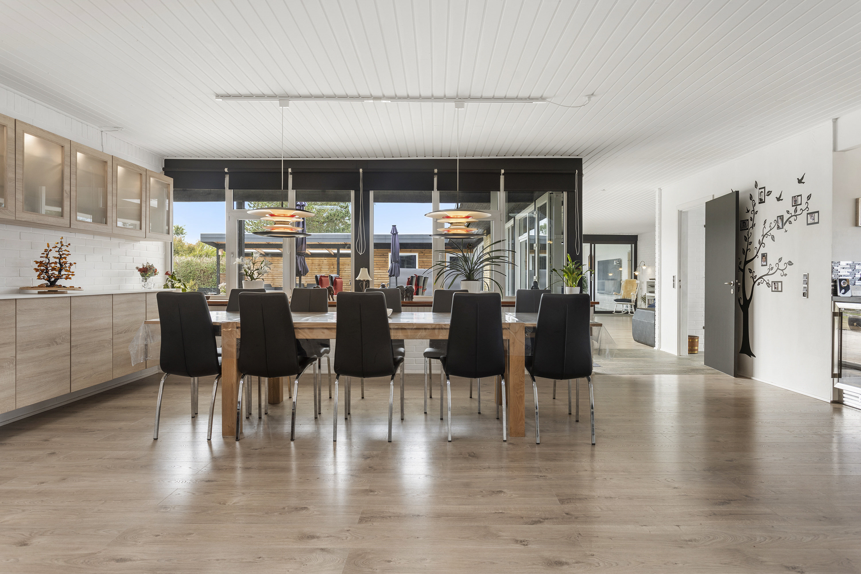 Fremhævet stue billede i fuldskærmstilstand. Billede af Rosenhaven 4, 9300 Sæby