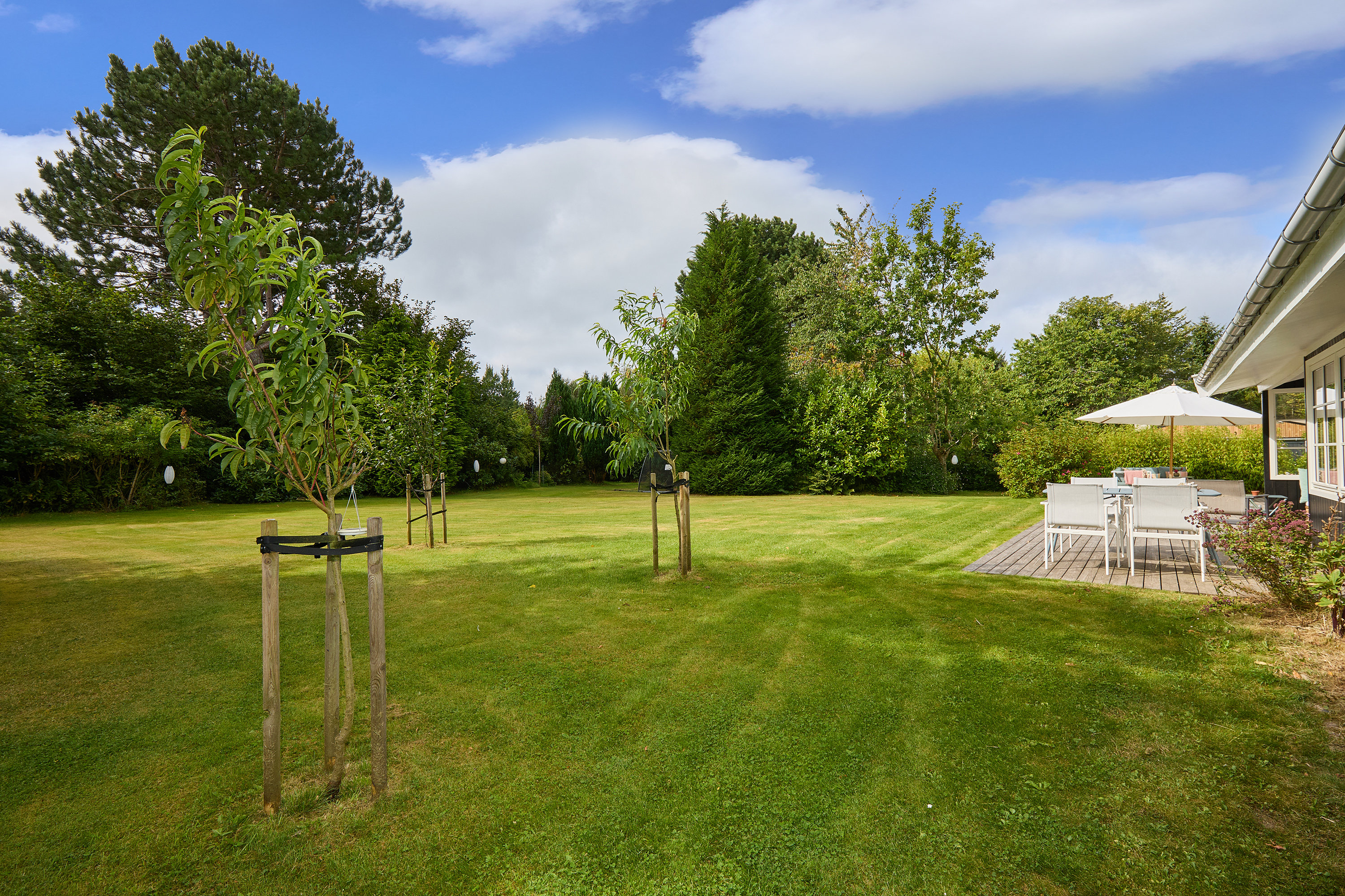 Fremhævet  billede i fuldskærmstilstand. Billede af Rugvænget 3, 3220 Tisvildeleje