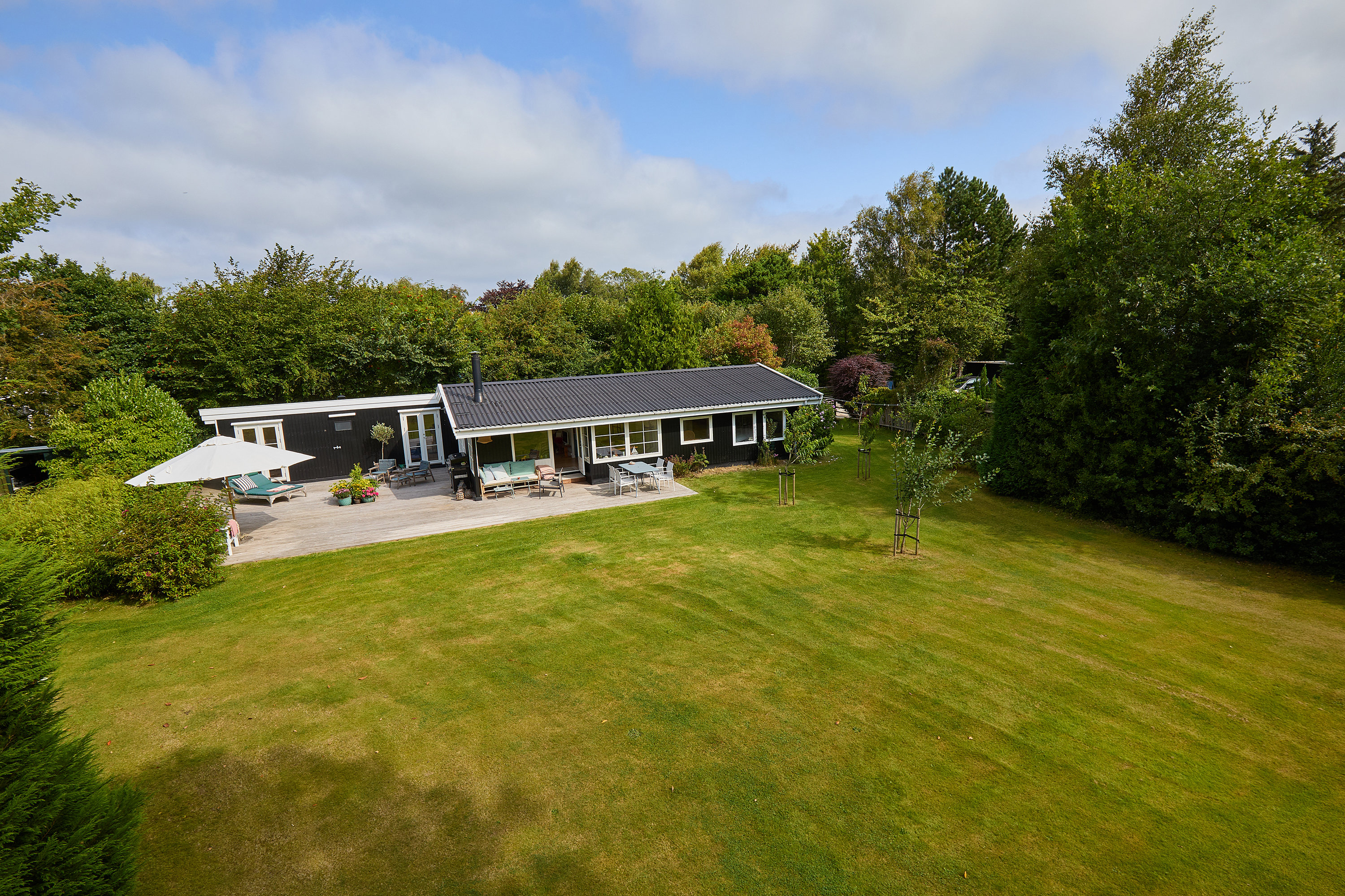 Fremhævet  billede i fuldskærmstilstand. Billede af Rugvænget 3, 3220 Tisvildeleje