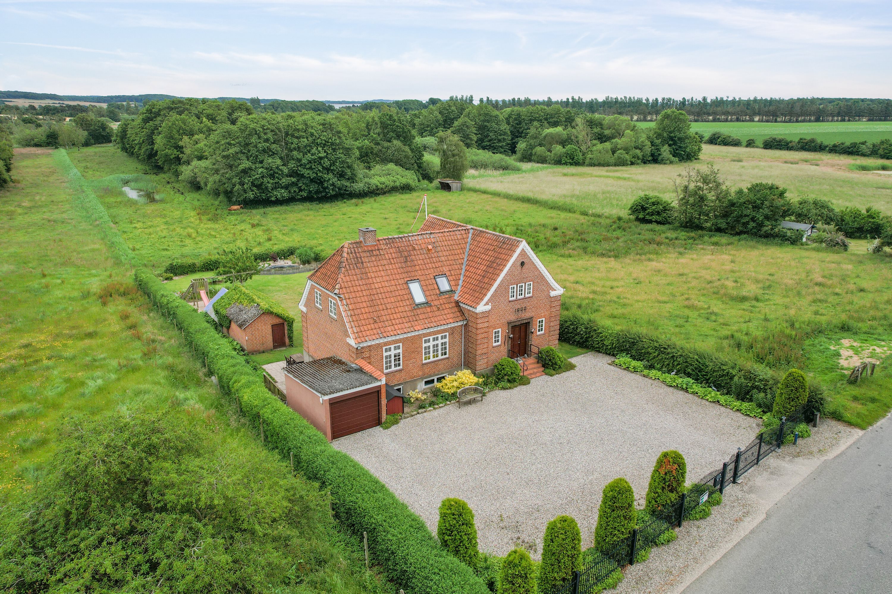 Fremhævet luftfoto billede i fuldskærmstilstand. Billede af Nellemosevej 11, Nellemose, 5683 Haarby