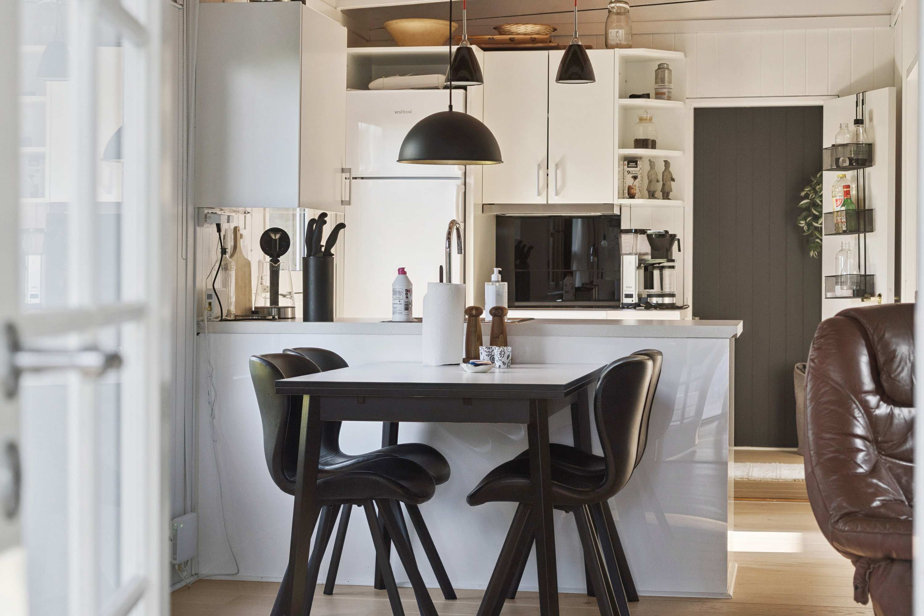 Fremhævet spisestue billede i fuldskærmstilstand. Billede af Lærkevej 7, Reersø Str, 4281 Gørlev