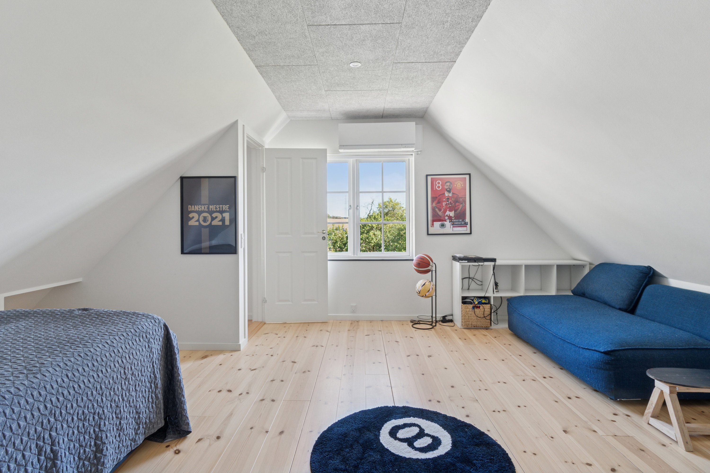 Fremhævet soveværelse billede i fuldskærmstilstand. Billede af Aldersrovej 8, Værslev, 4400 Kalundborg