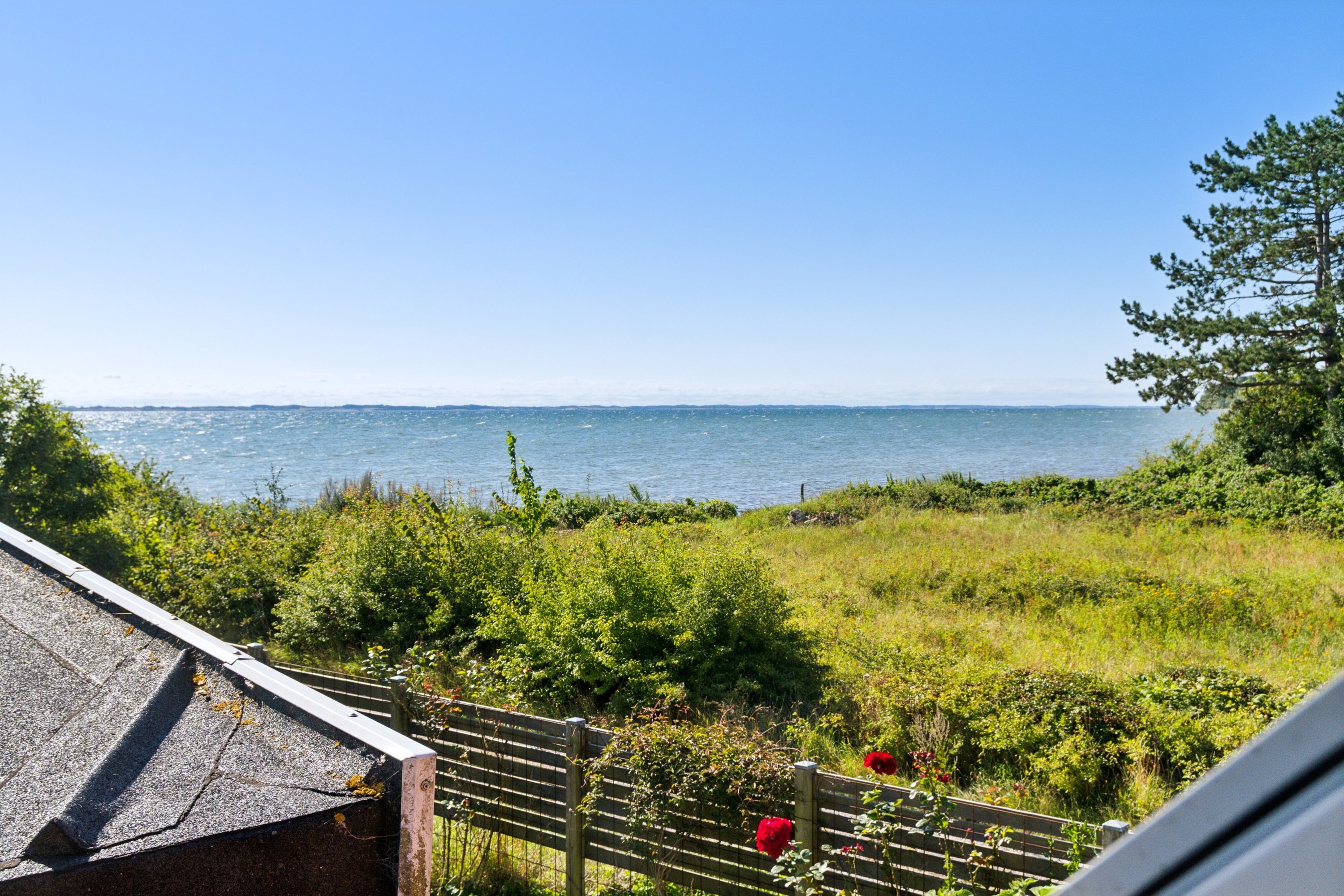 Fremhævet udendørs billede i fuldskærmstilstand. Billede af Kystvej 27, Lundeborg, 5874 Hesselager