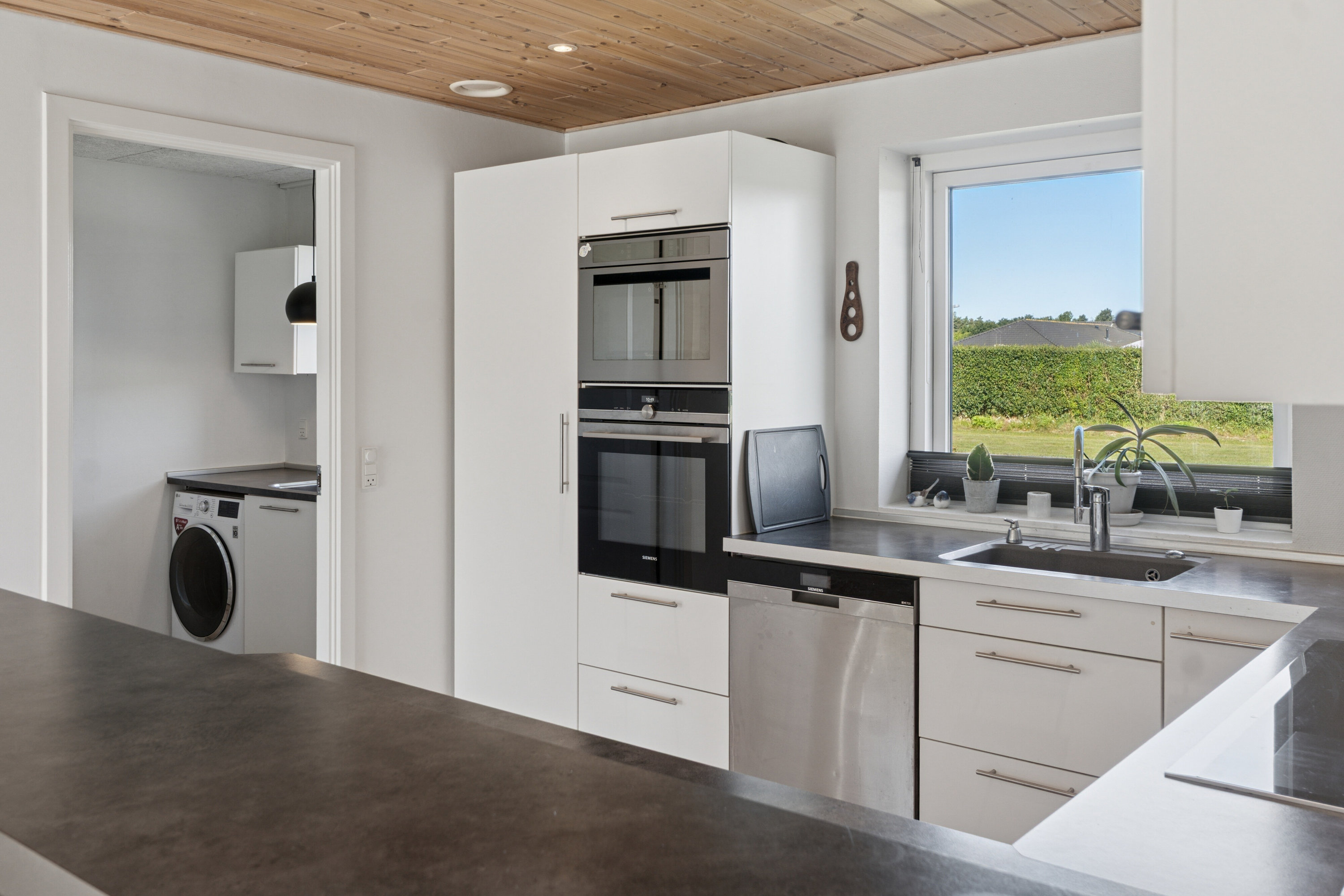 Fremhævet køkken/alrum billede i fuldskærmstilstand. Billede af Stejlehøjen 128, Pederstrup, 4700 Næstved