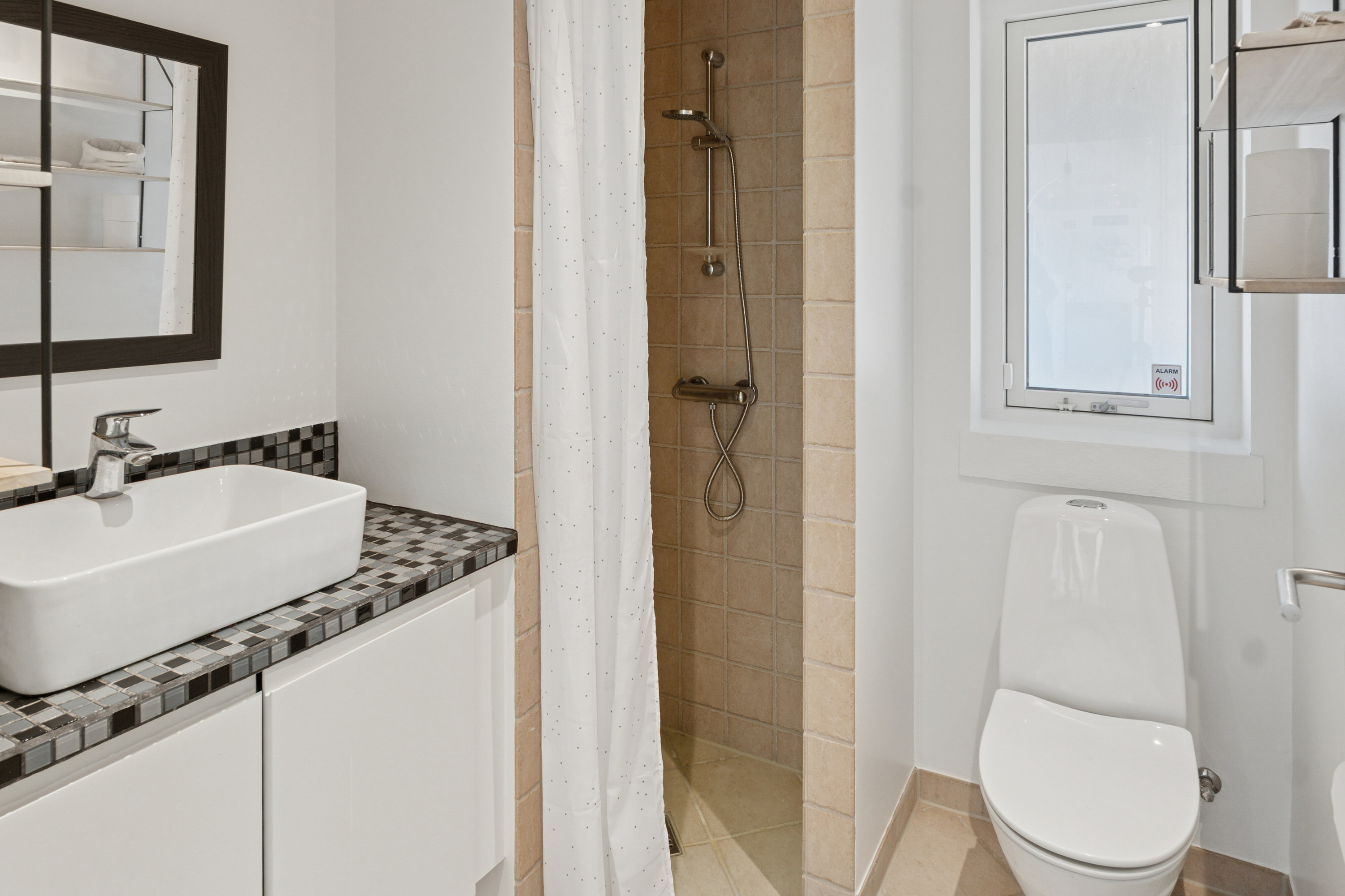 Fremhævet badeværelse billede i fuldskærmstilstand. Billede af Stejlehøjen 128, Pederstrup, 4700 Næstved