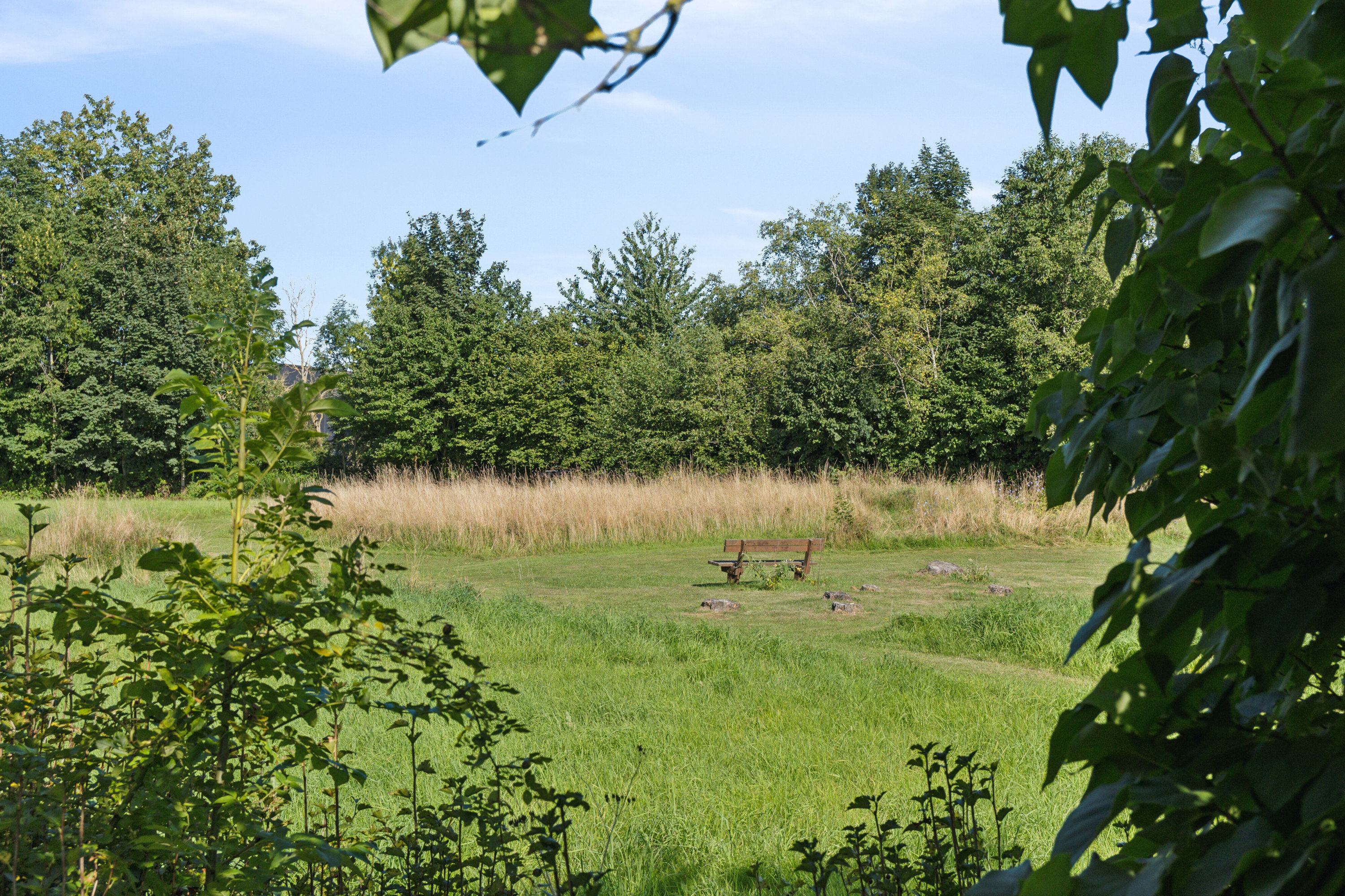 Fremhævet set fra haven billede i fuldskærmstilstand. Billede af Møllebakken 48, 4793 Bogø By