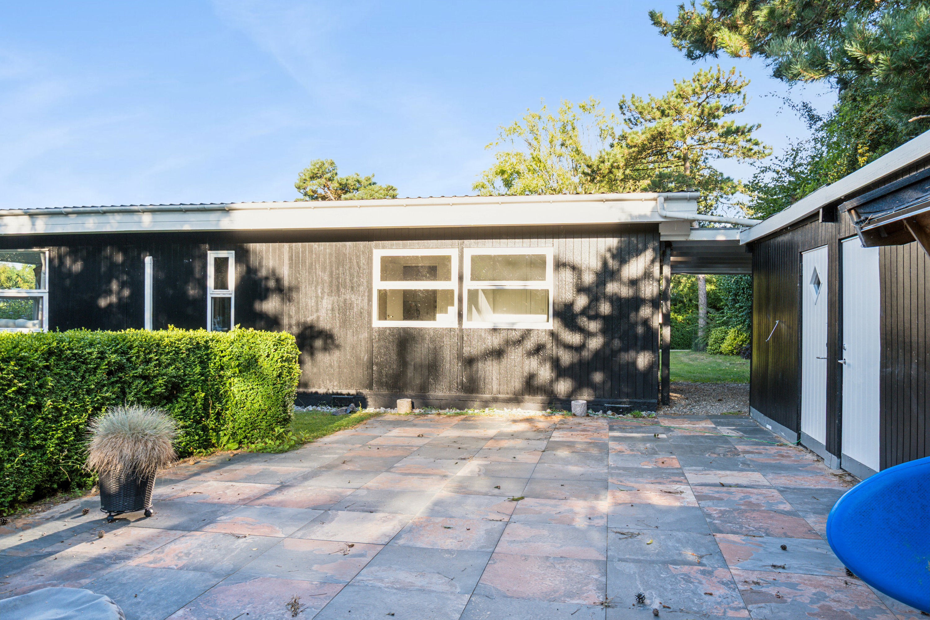 Fremhævet udendørs billede i fuldskærmstilstand. Billede af Lærkevej 7, Reersø Str, 4281 Gørlev