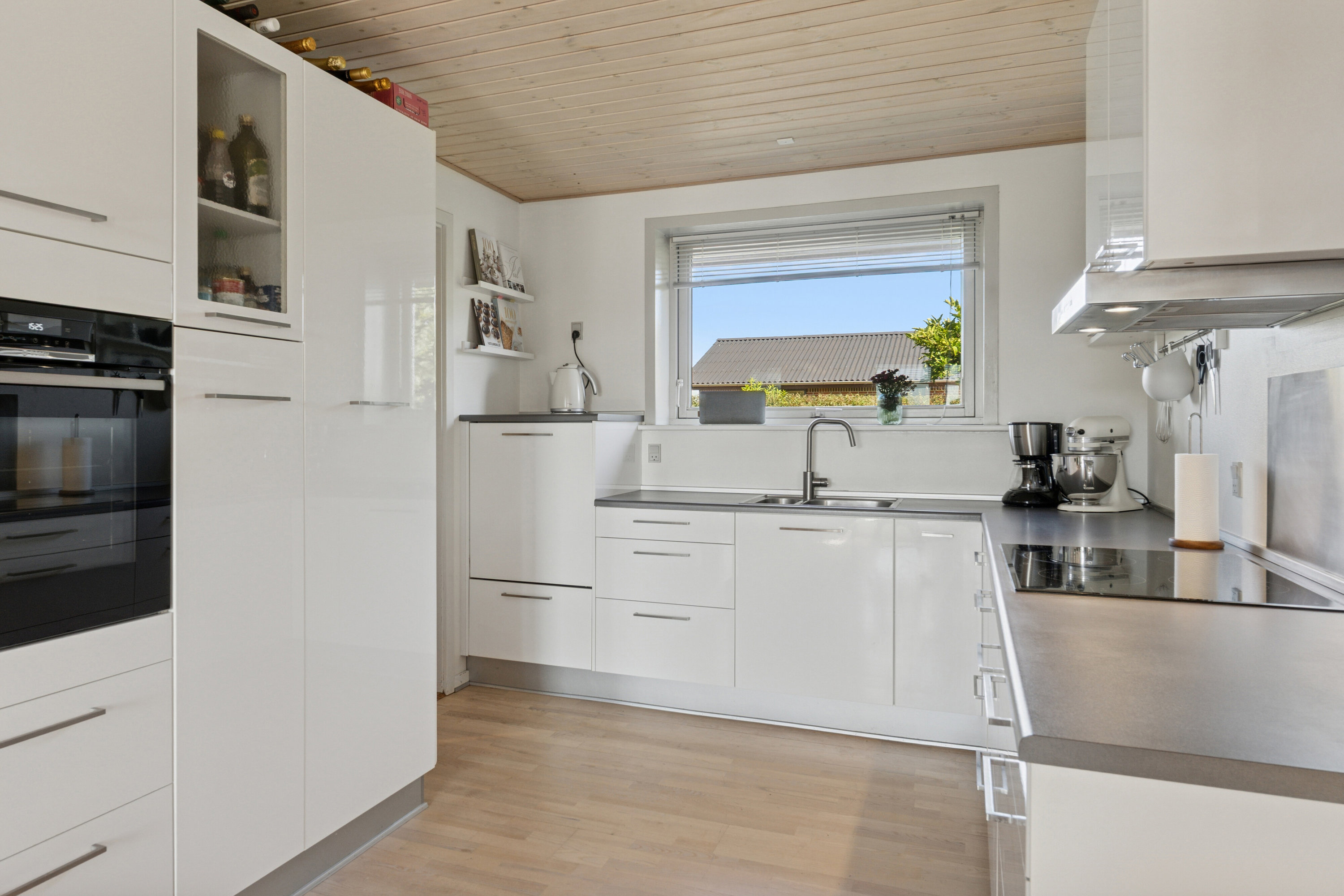 Fremhævet køkken billede i fuldskærmstilstand. Billede af Skælrodvej 10, 9800 Hjørring