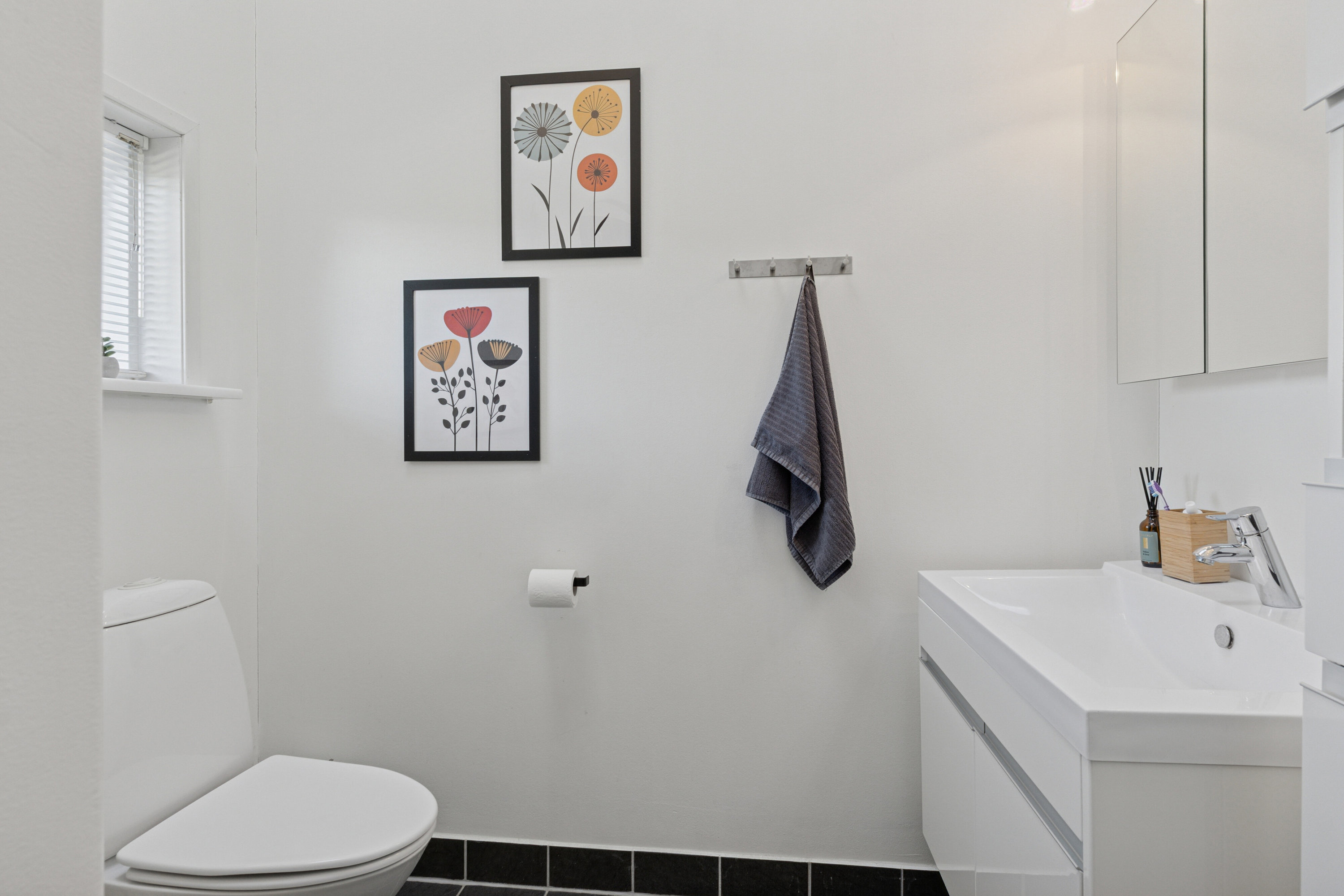 Fremhævet badeværelse billede i fuldskærmstilstand. Billede af Skælrodvej 10, 9800 Hjørring