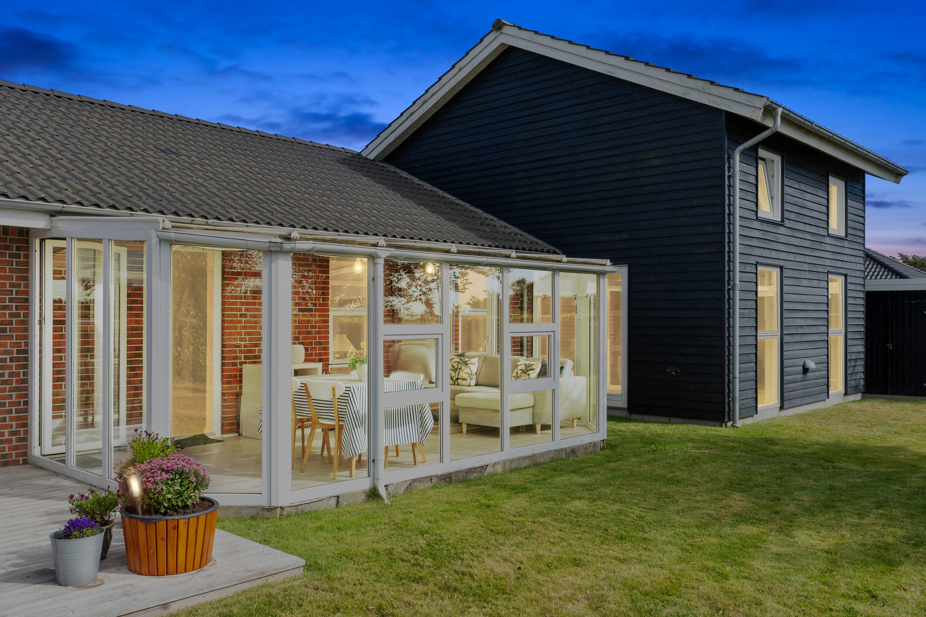 Fremhævet set fra haven billede i fuldskærmstilstand. Billede af Skælrodvej 10, 9800 Hjørring