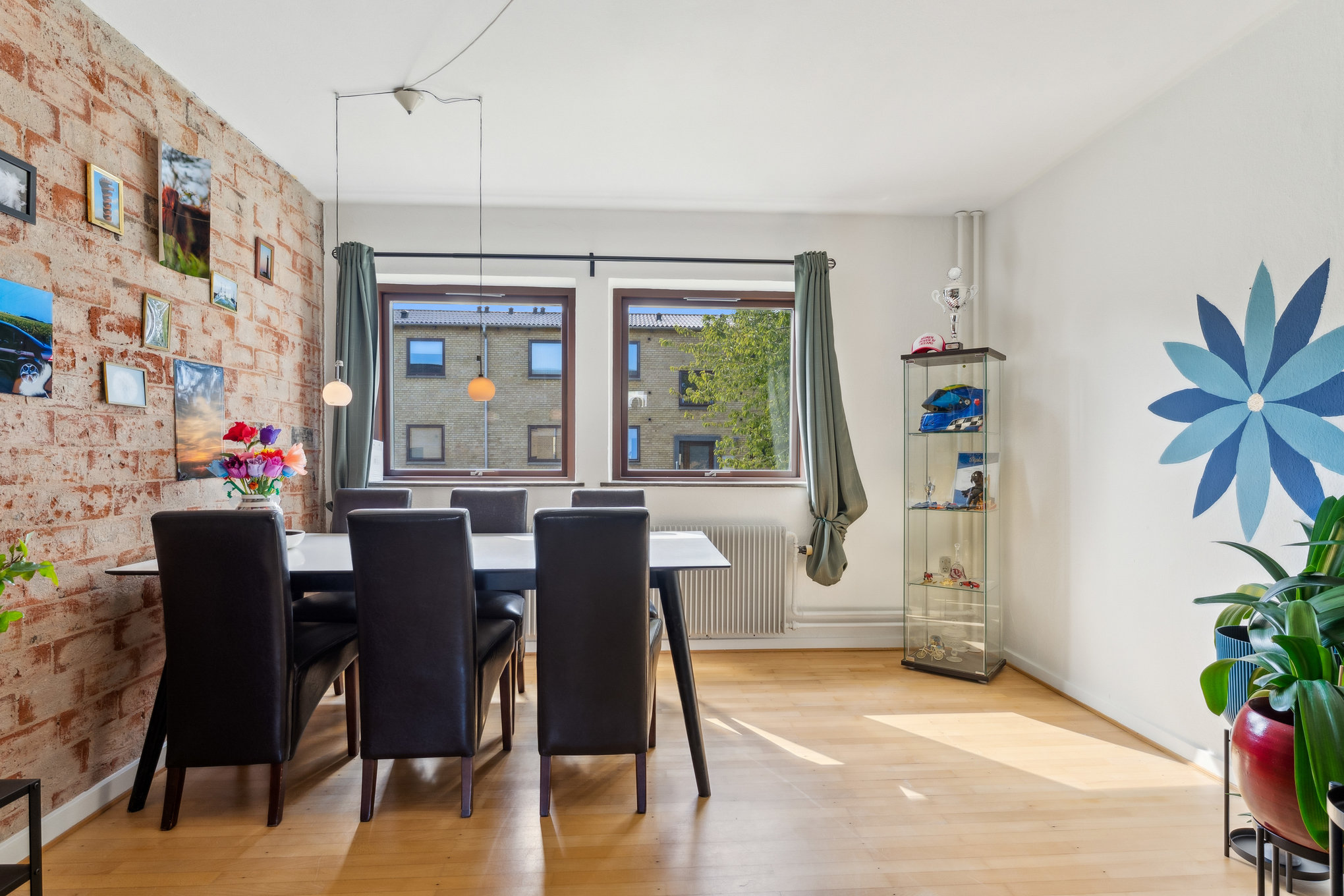 Fremhævet stue billede i fuldskærmstilstand. Billede af Glarbjergvej 107, st.. tv., 8930 Randers NØ