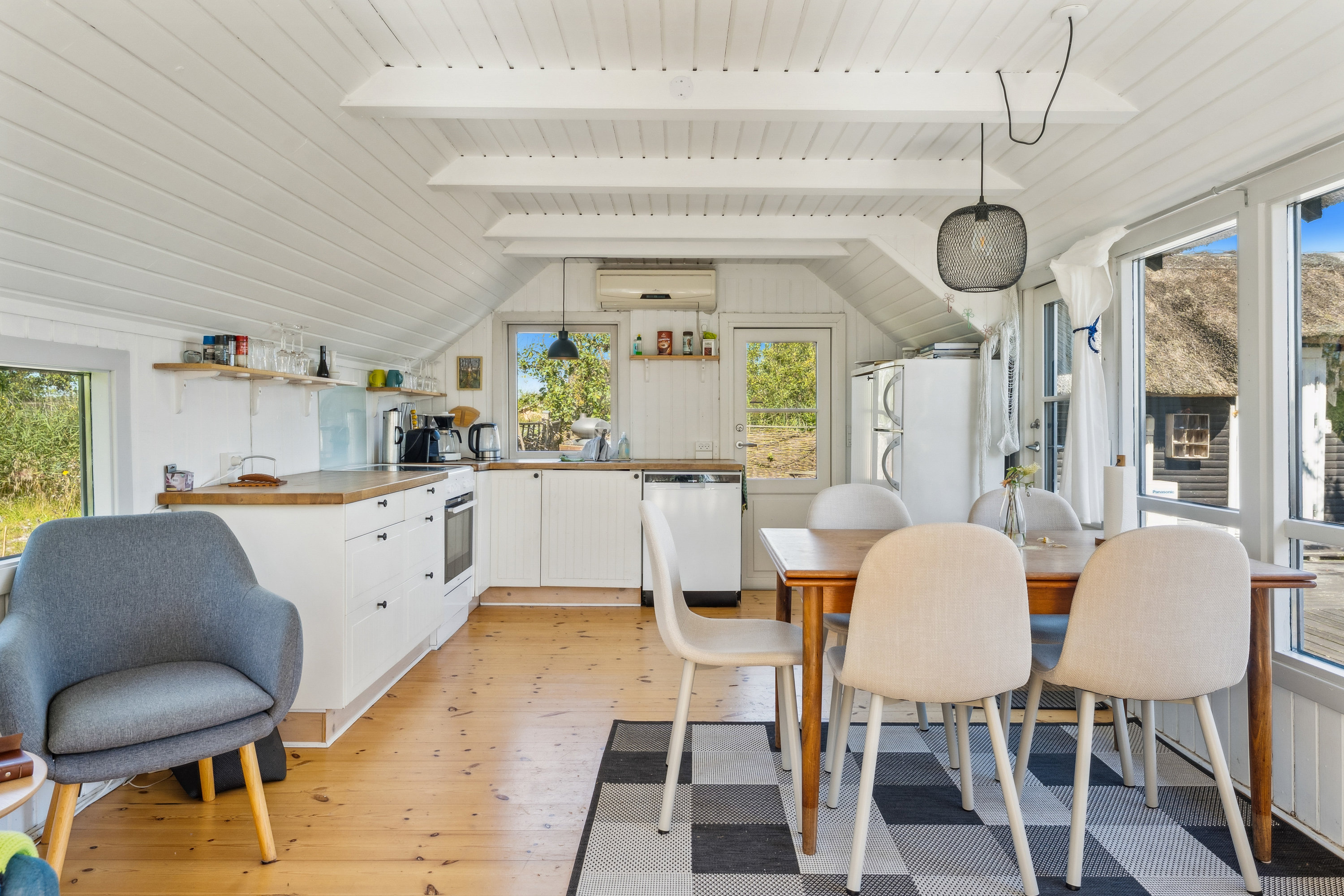 Fremhævet stue billede i fuldskærmstilstand. Billede af Svinget 62, Albæk, 8930 Randers NØ