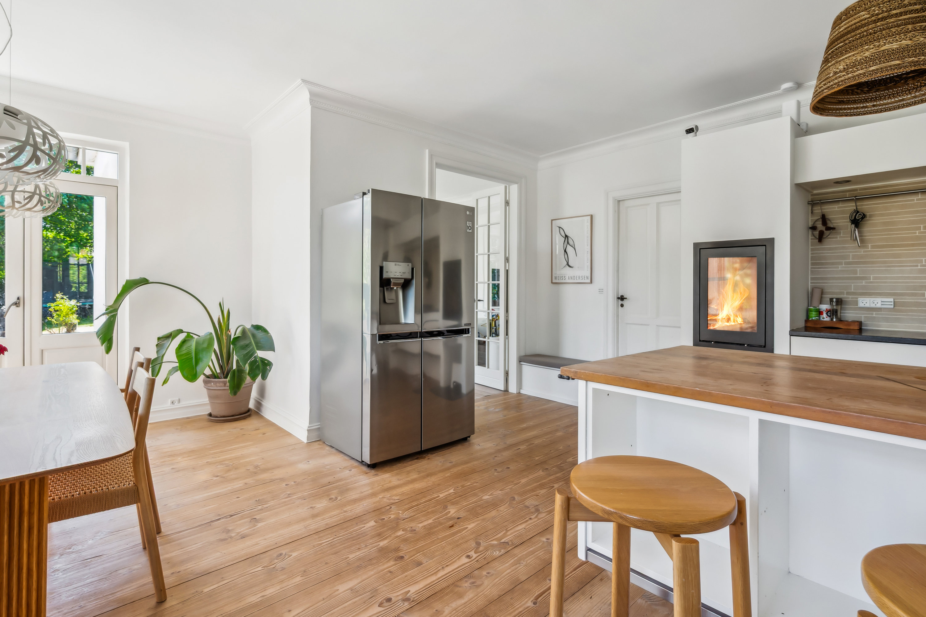 Fremhævet stue billede i fuldskærmstilstand. Billede af Tjørnevej 10, 8240 Risskov