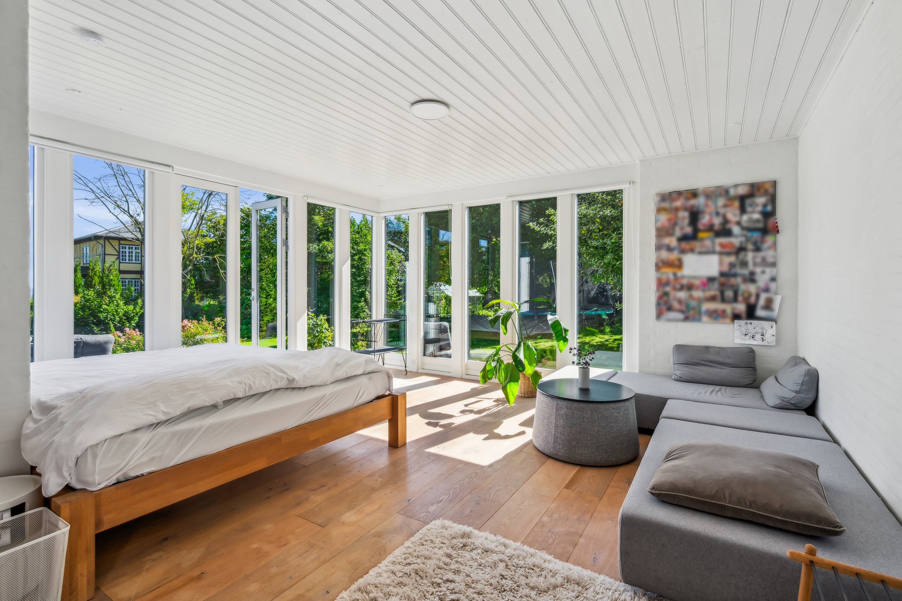 Fremhævet stue billede i fuldskærmstilstand. Billede af Tjørnevej 10, 8240 Risskov