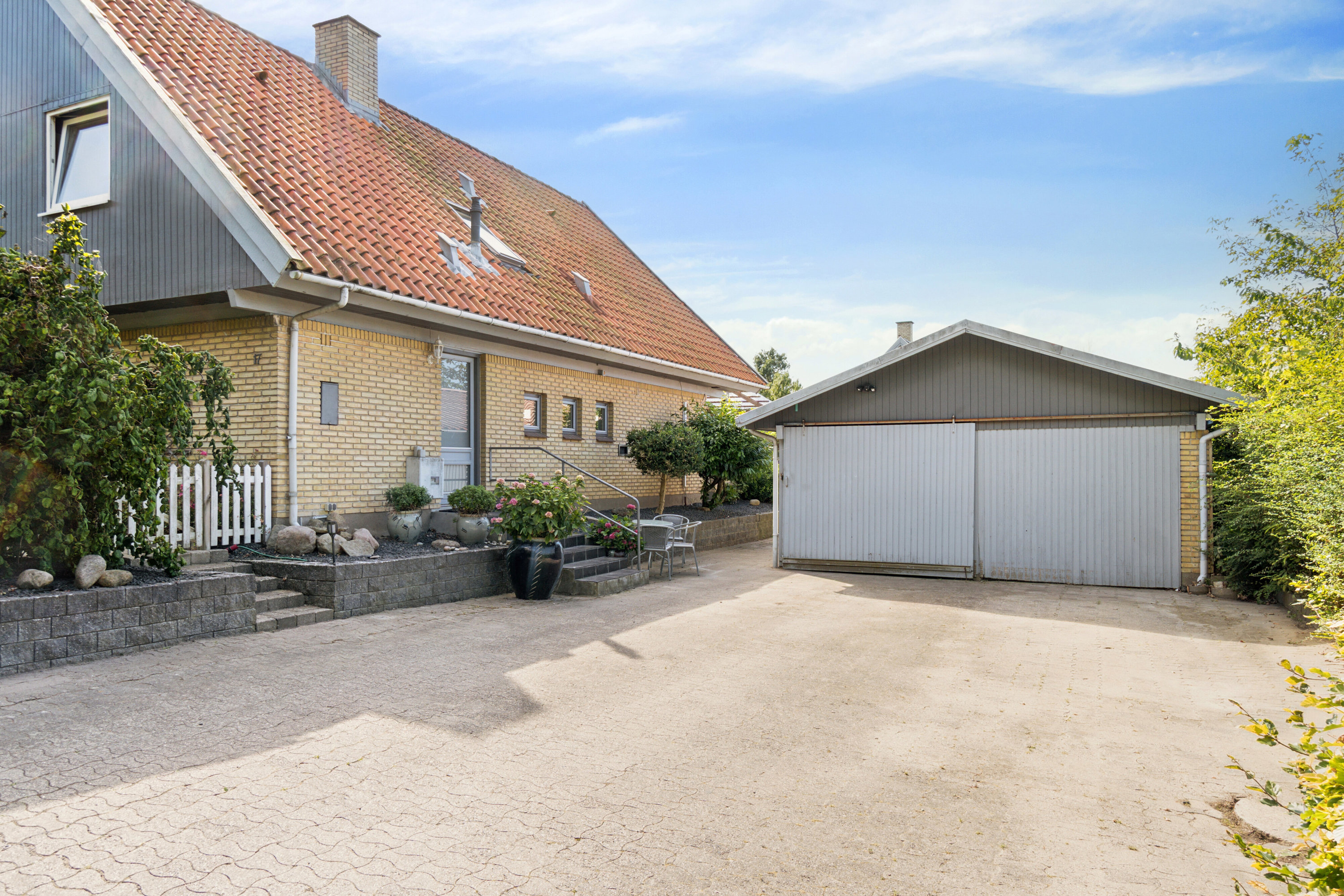 Fremhævet set fra vejen billede i fuldskærmstilstand. Billede af Konge-Åsen 17, 4230 Skælskør