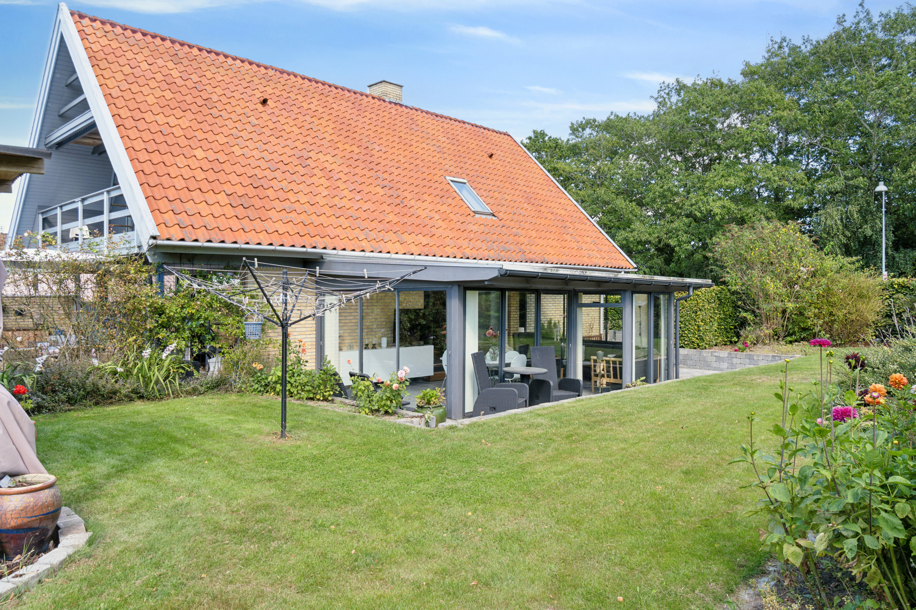 Fremhævet set fra haven billede i fuldskærmstilstand. Billede af Konge-Åsen 17, 4230 Skælskør