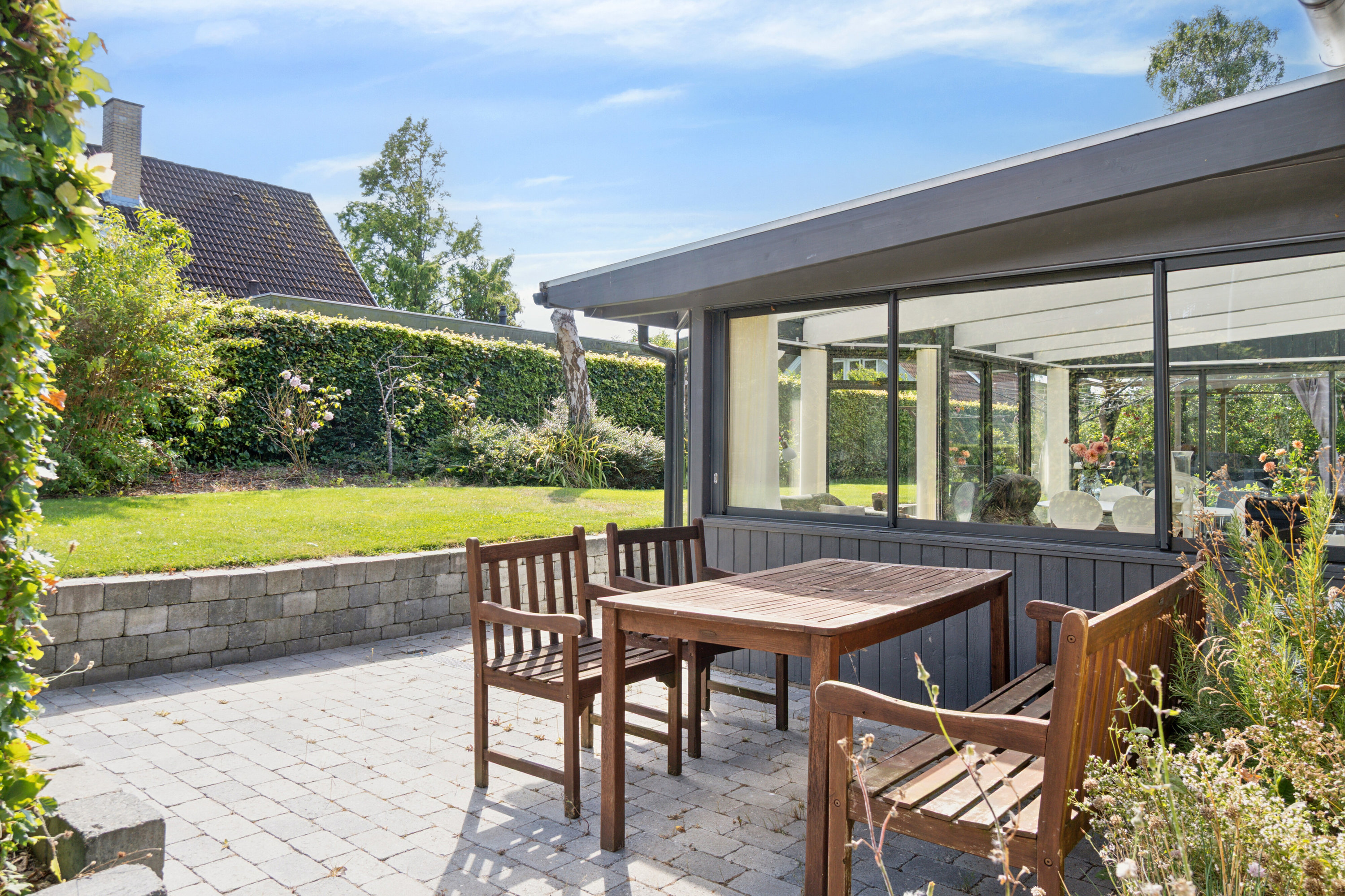 Fremhævet terrasse billede i fuldskærmstilstand. Billede af Konge-Åsen 17, 4230 Skælskør