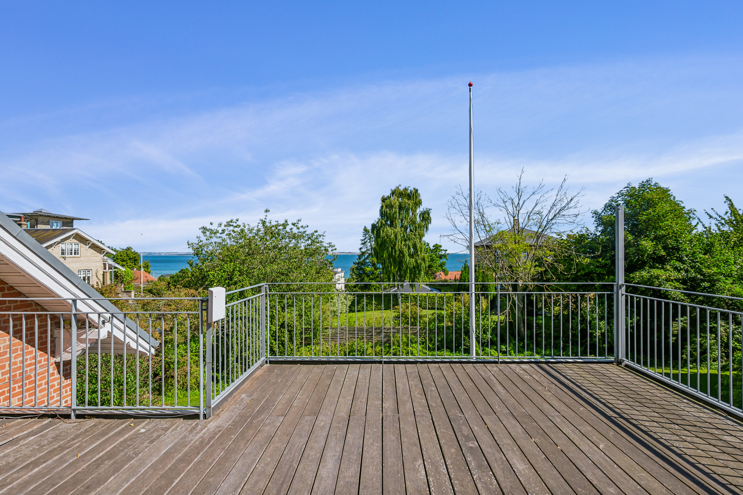 Fremhævet have billede i fuldskærmstilstand. Billede af Tjørnevej 10, 8240 Risskov