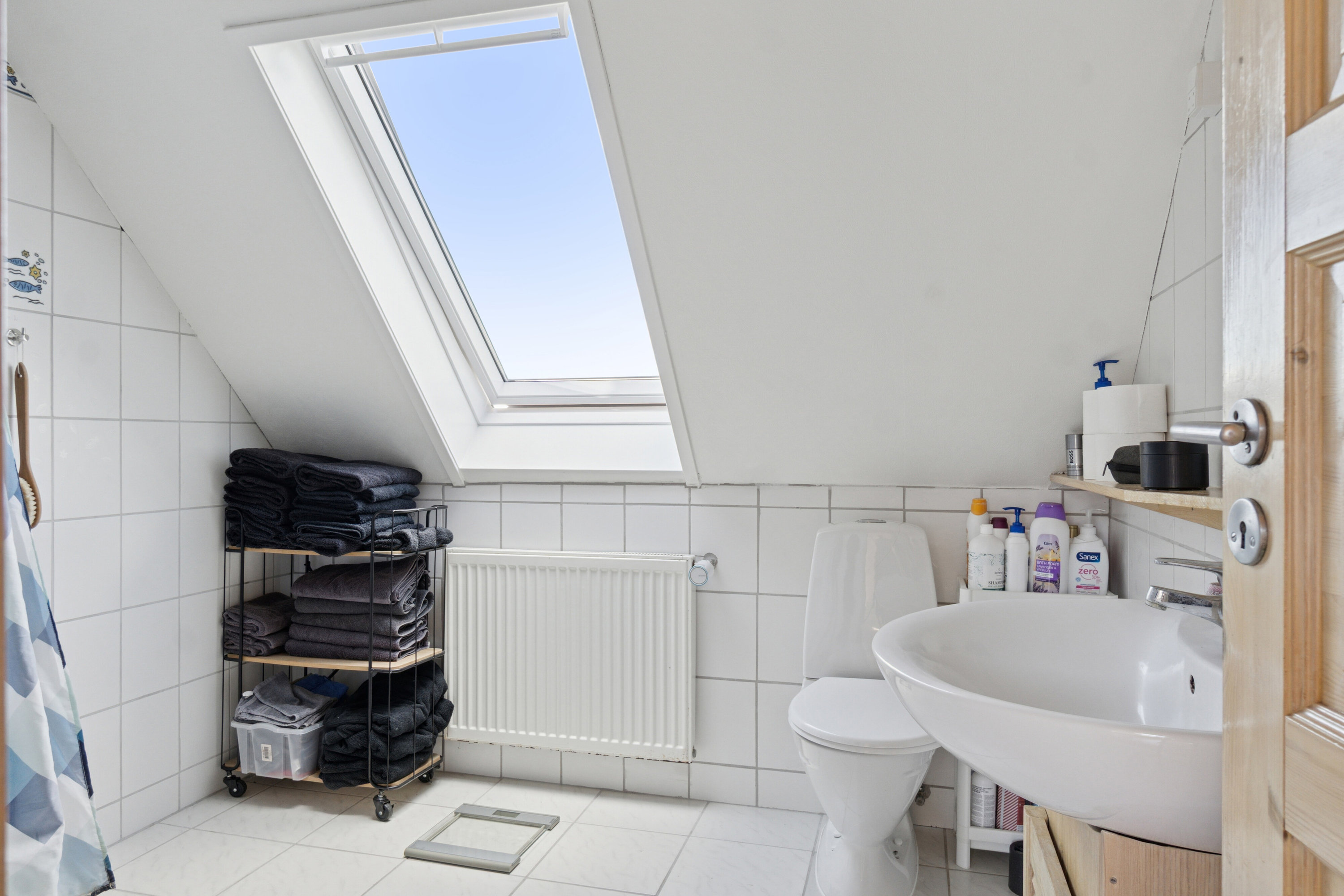 Fremhævet badeværelse billede i fuldskærmstilstand. Billede af Konge-Åsen 17, 4230 Skælskør