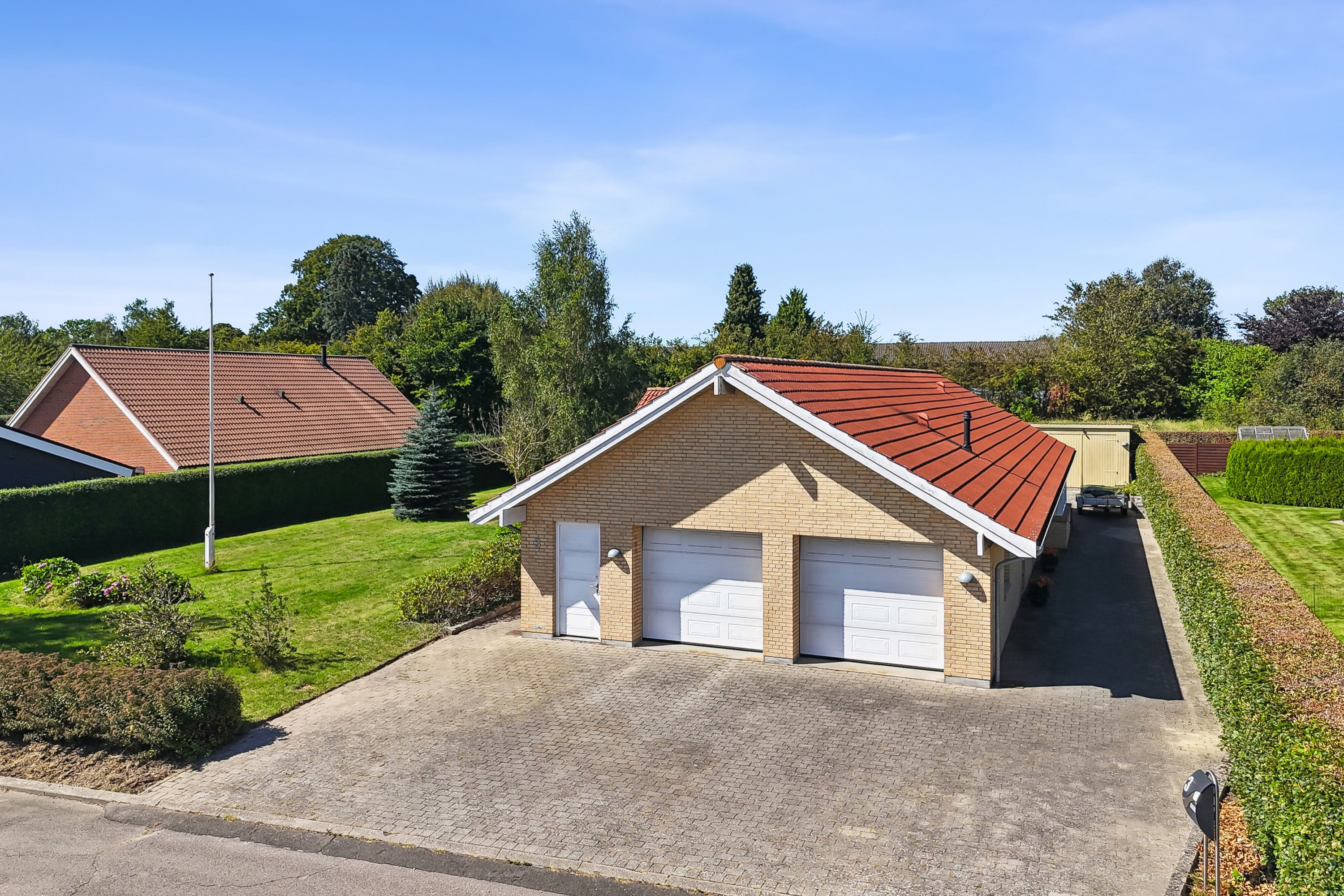 Miniaturebillede 1: set fra vejen. Billede af Håndværkervænget 3, Sørbymagle, 4200 Slagelse