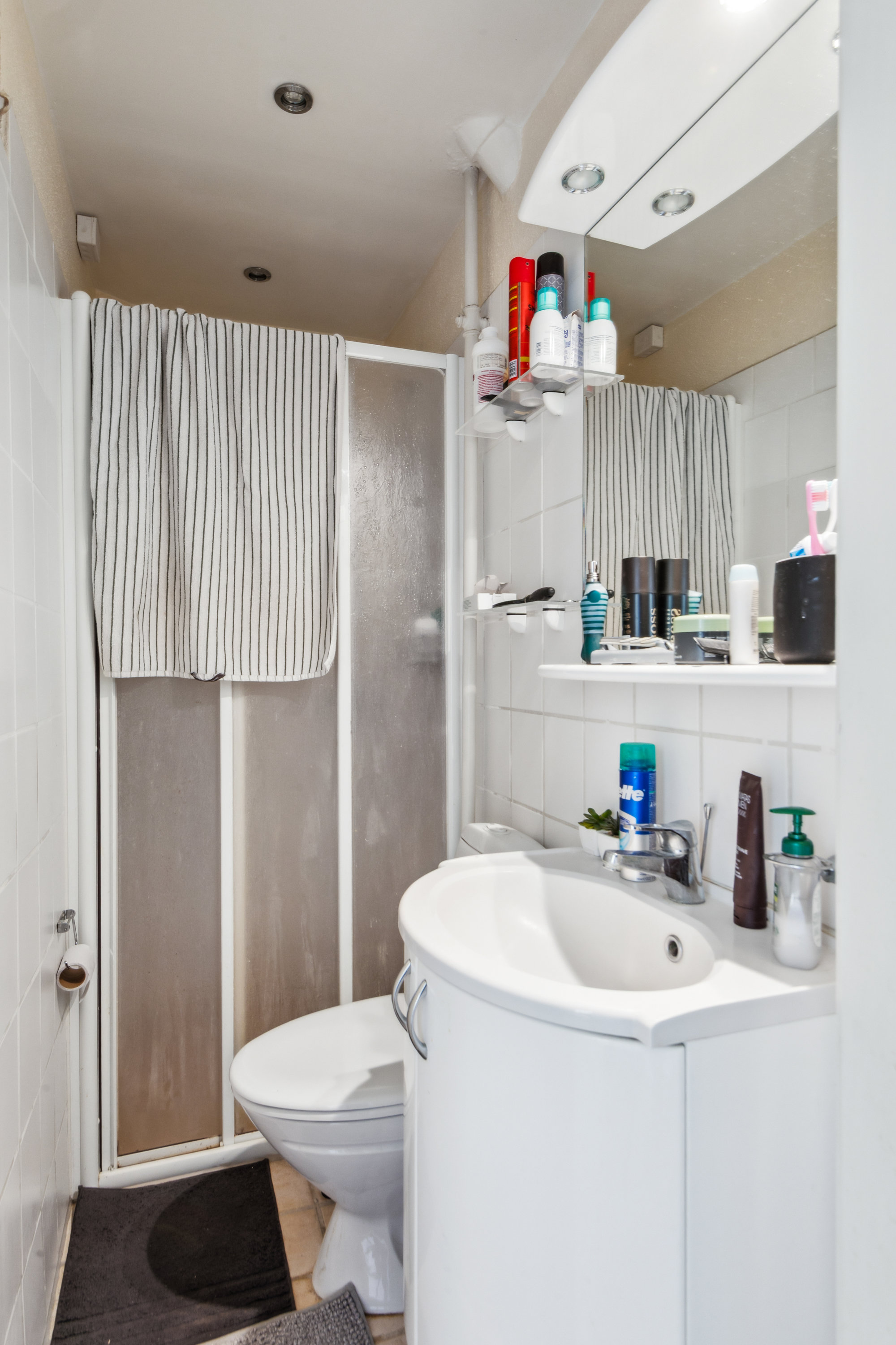 Fremhævet badeværelse billede i fuldskærmstilstand. Billede af Læsøgade 3, 1. tv., 9000 Aalborg