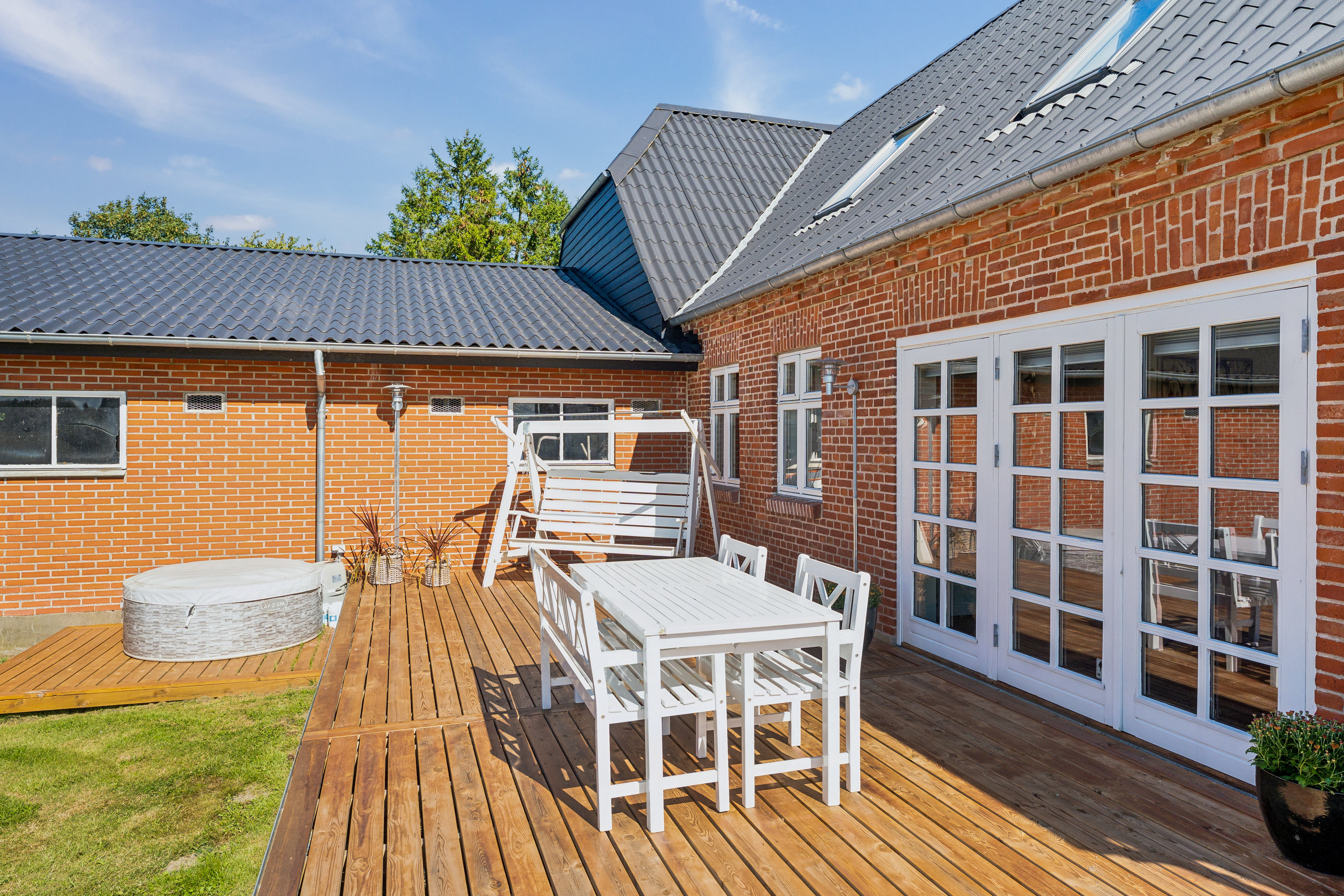 Fremhævet terrasse billede i fuldskærmstilstand. Billede af Stenhusevej 9, Vindum, 8850 Bjerringbro