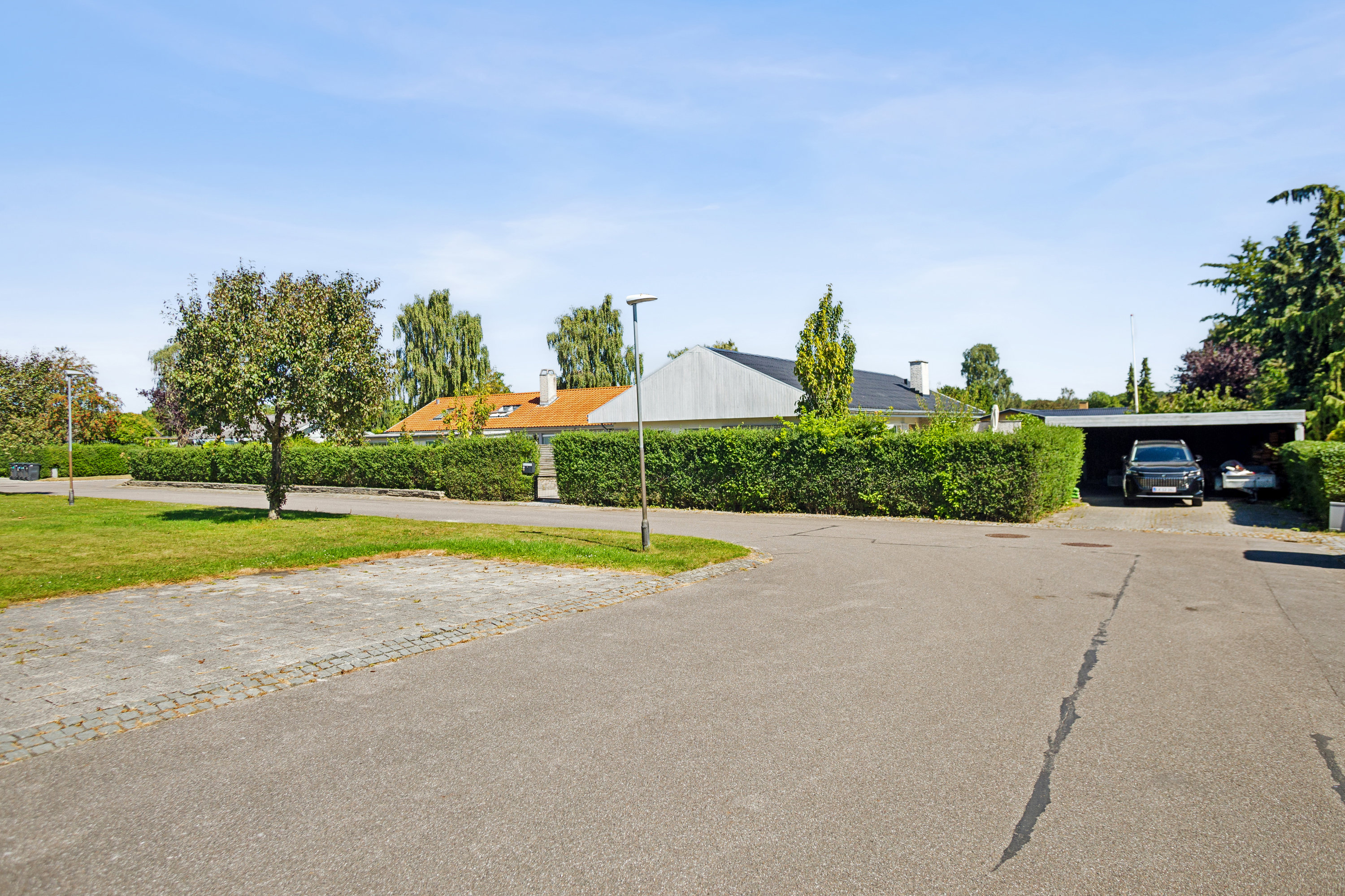 Fremhævet omgivelser billede i fuldskærmstilstand. Billede af Rødhøjgårdsvej 38, 2630 Taastrup