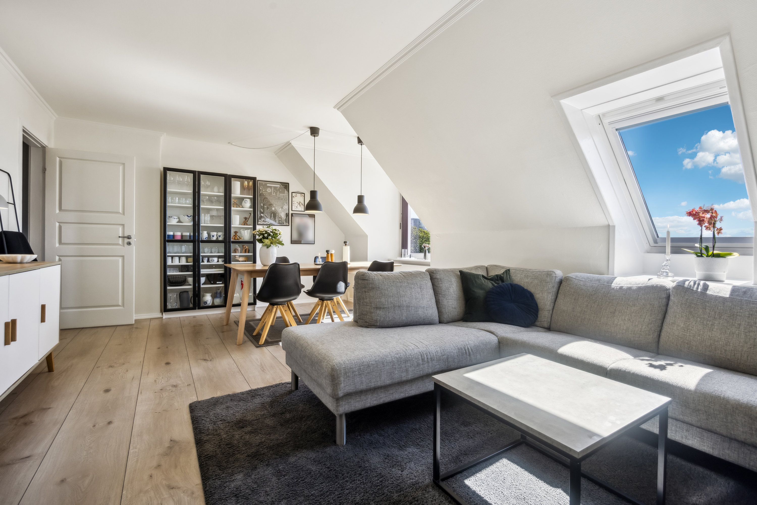 Miniaturebillede 1: stue. Billede af Thistedvej 81A, 3. tv., 9400 Nørresundby