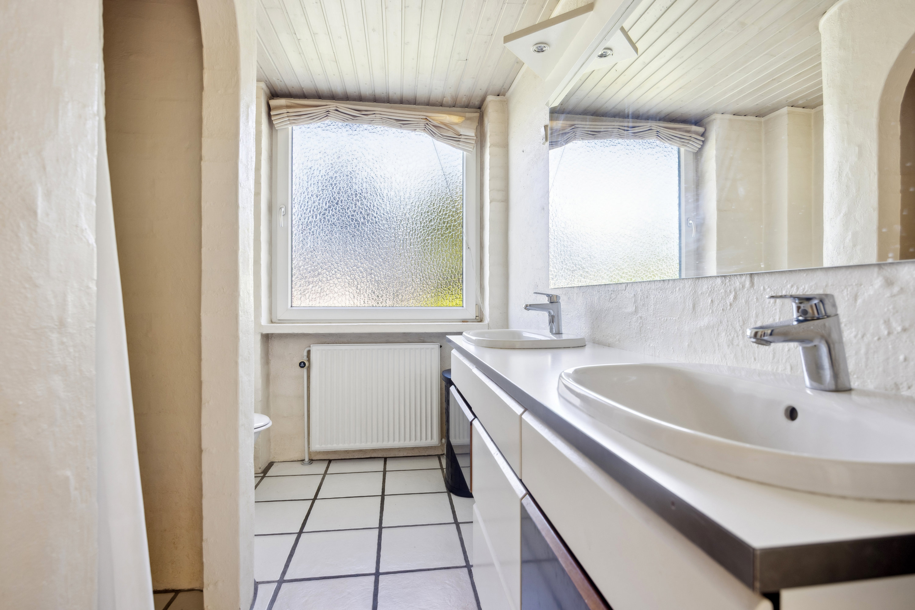 Fremhævet badeværelse billede i fuldskærmstilstand. Billede af Ternevej 1, st.., Frydendal , 9000 Aalborg