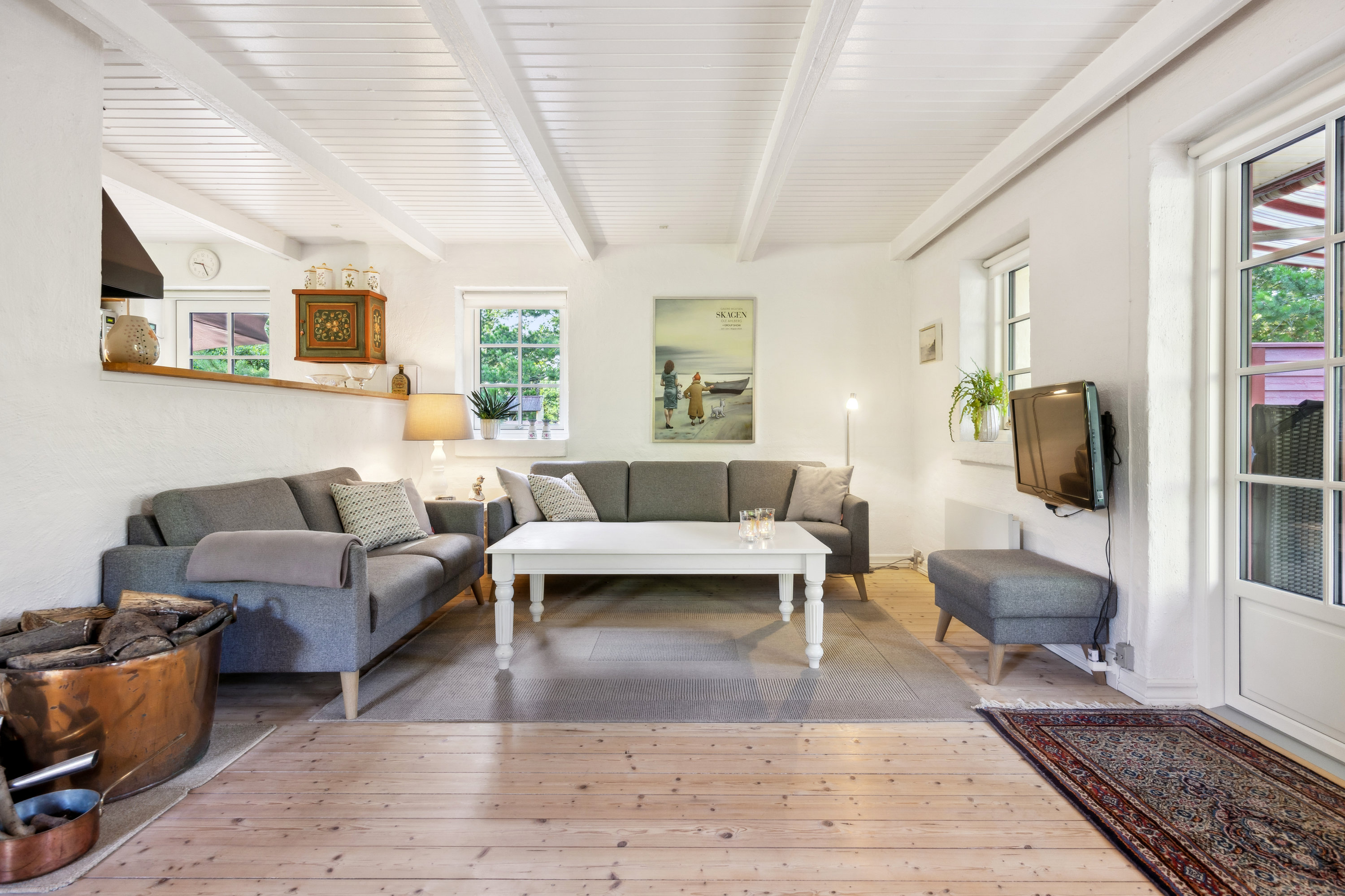 Fremhævet stue billede i fuldskærmstilstand. Billede af Lyngstien 18, Hou, 9370 Hals