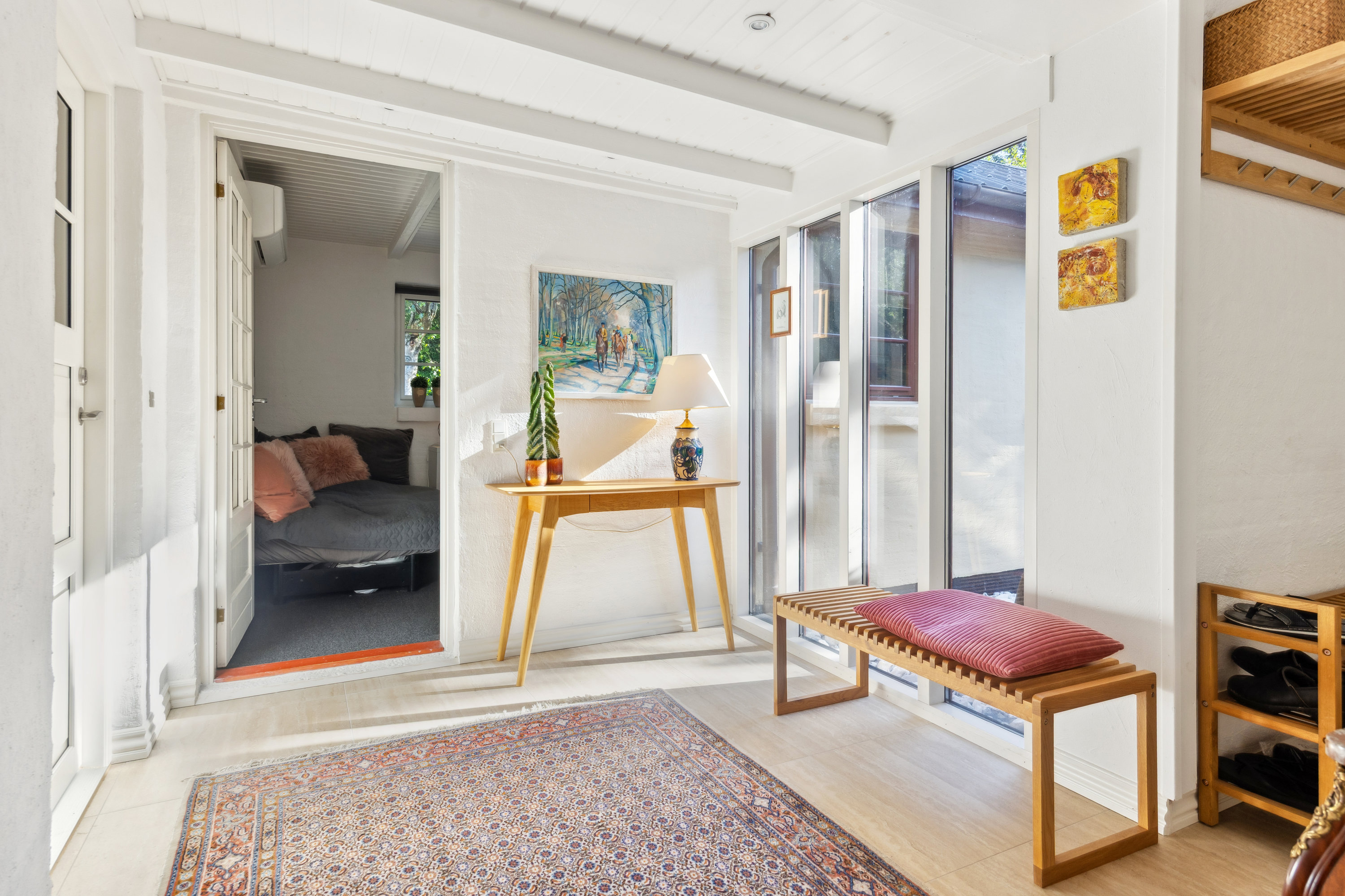 Fremhævet stue billede i fuldskærmstilstand. Billede af Lyngstien 18, Hou, 9370 Hals