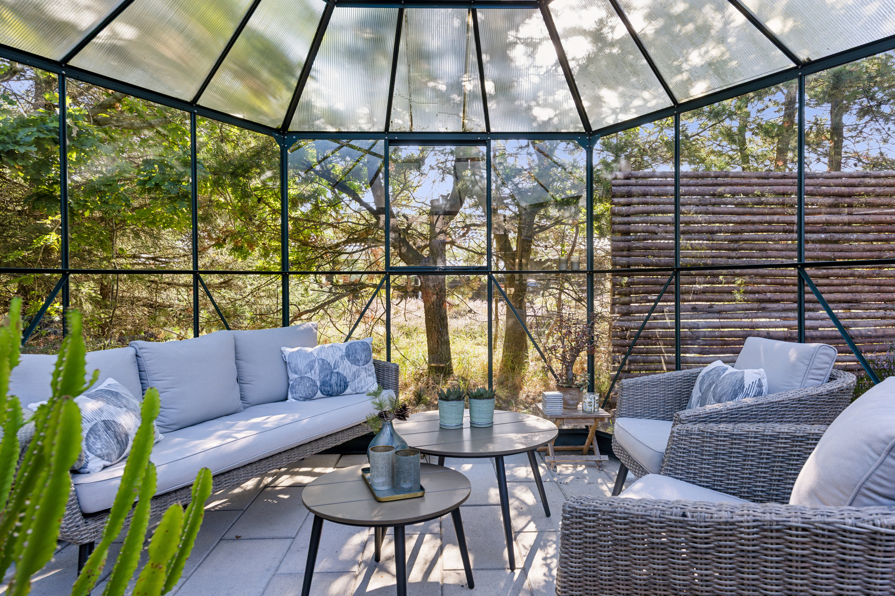 Fremhævet terrasse billede i fuldskærmstilstand. Billede af Lyngstien 18, Hou, 9370 Hals