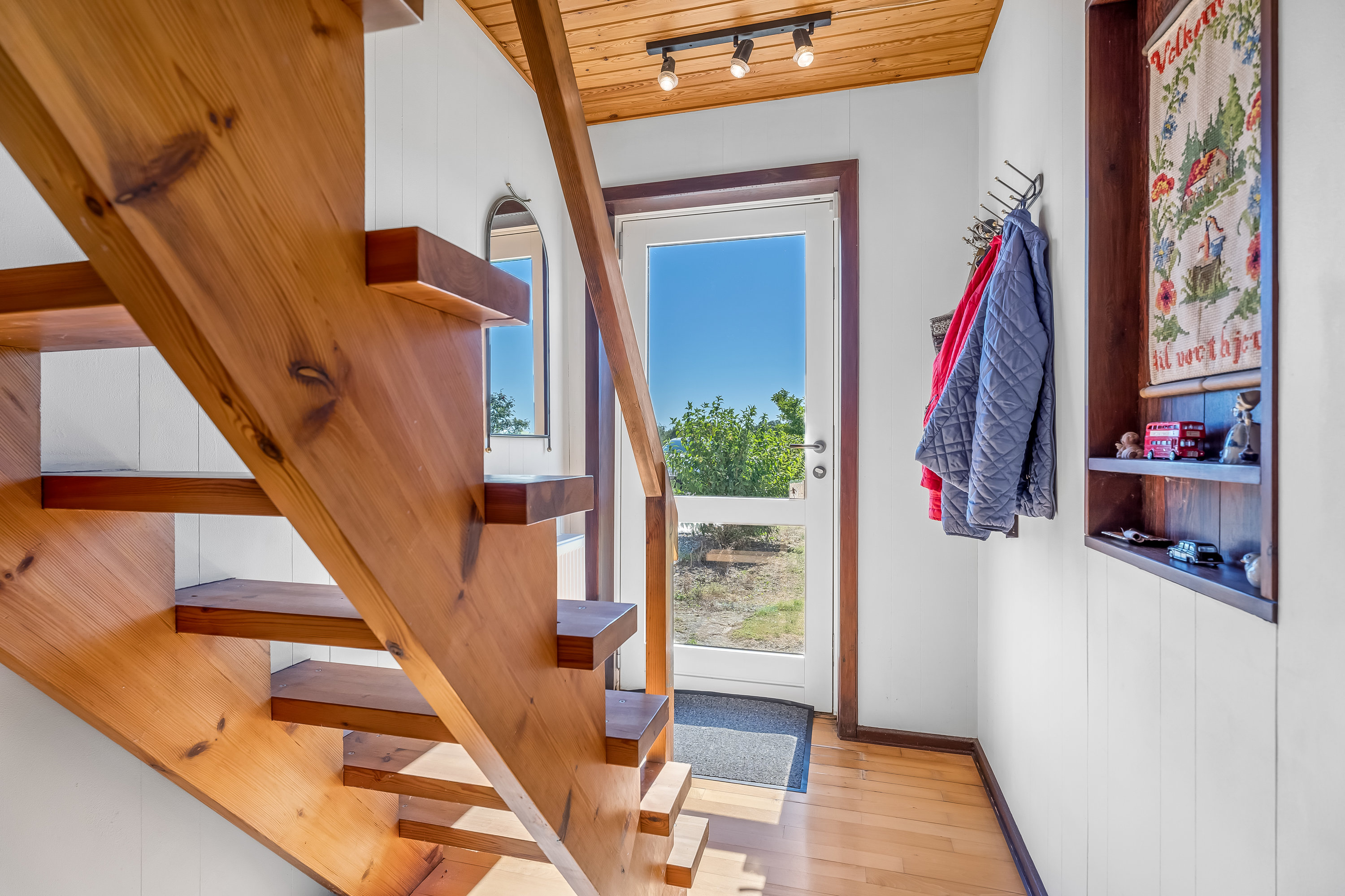 Fremhævet gang billede i fuldskærmstilstand. Billede af Engestoftevej 156, Engestofte, 4930 Maribo