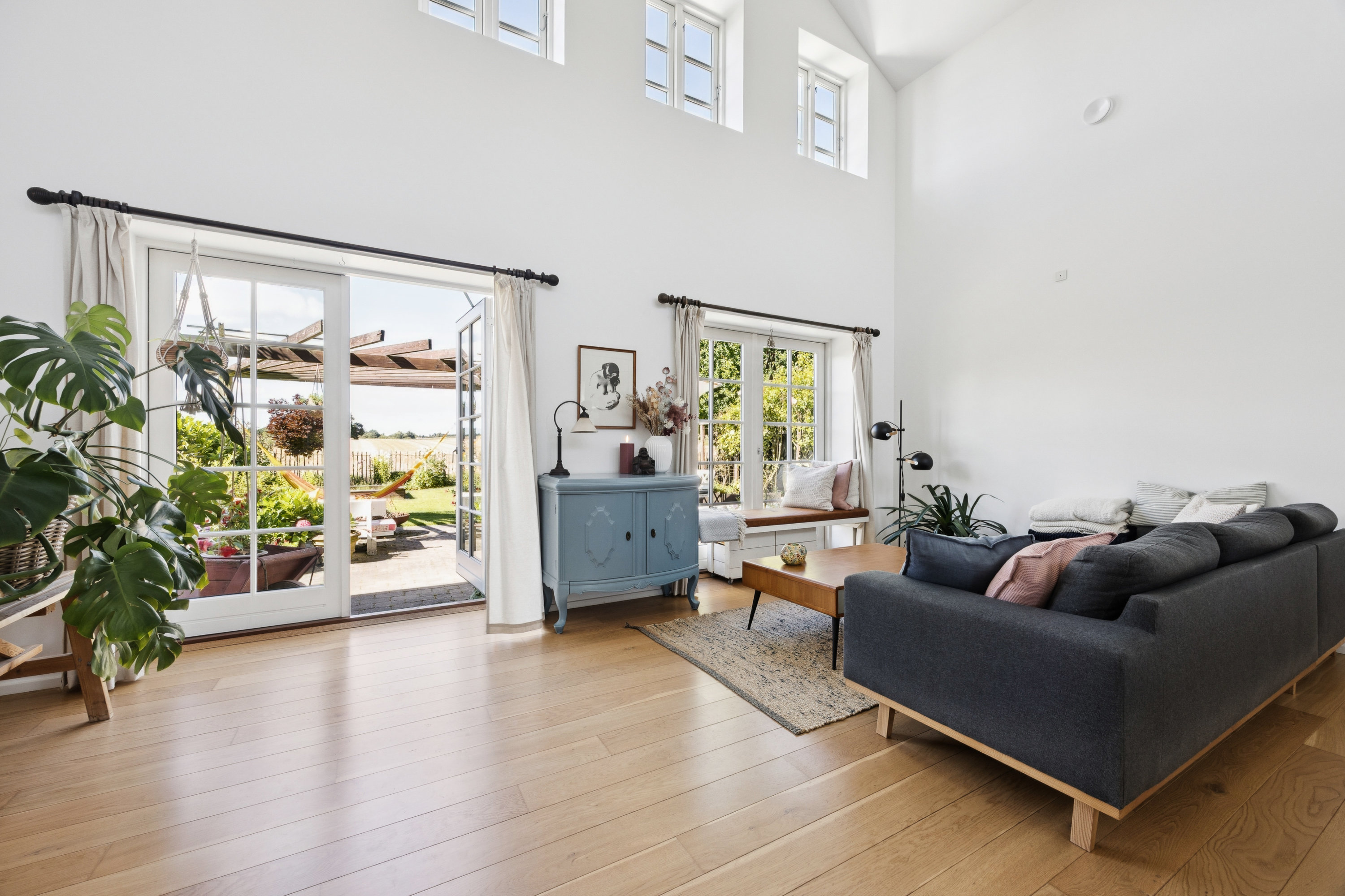 Fremhævet stue billede i fuldskærmstilstand. Billede af Møllebjergvej 25, Valsømagle, 4174 Jystrup Midtsj