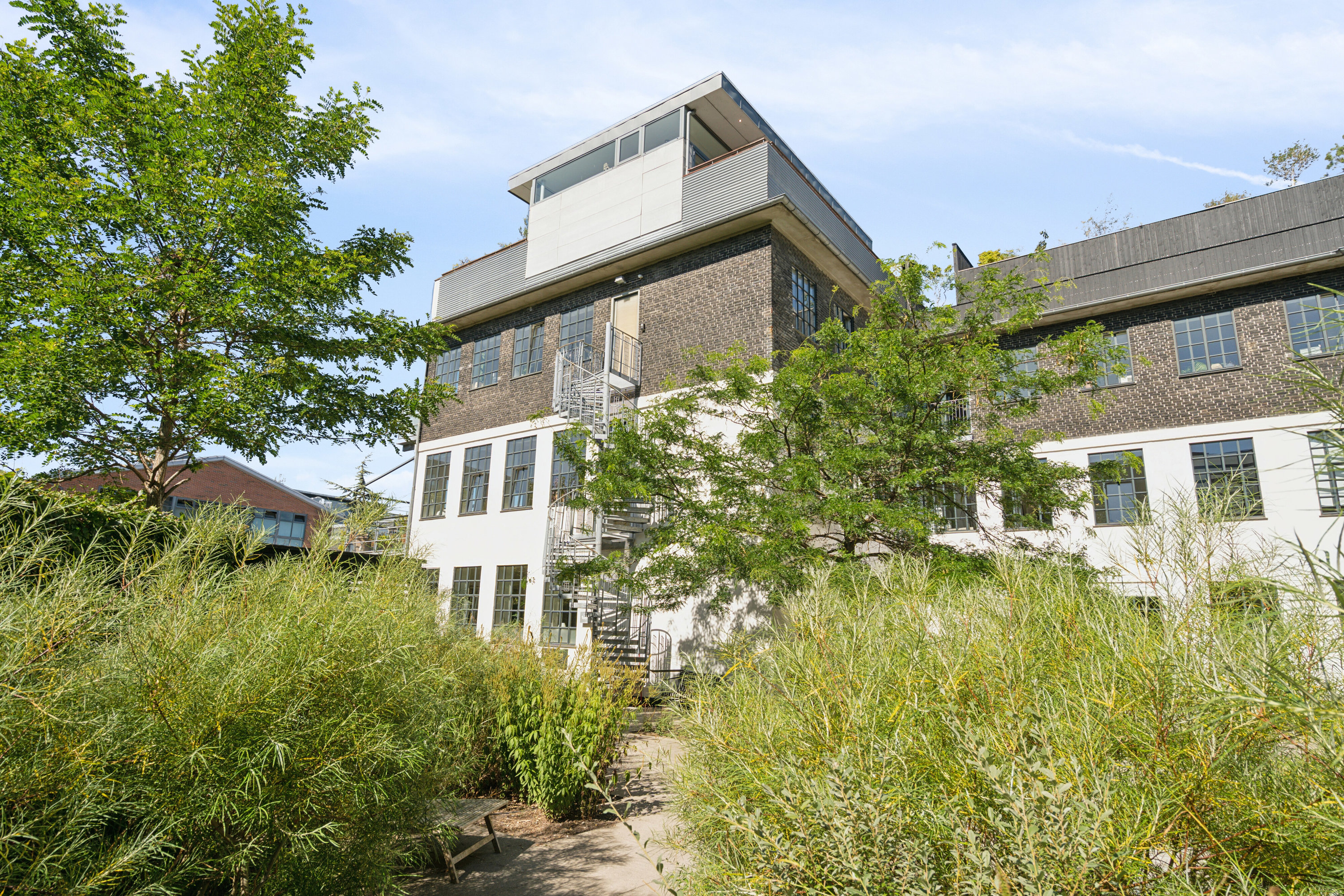 Fremhævet set fra haven billede i fuldskærmstilstand. Billede af Sturlasgade 10B, 2., 2300 København S