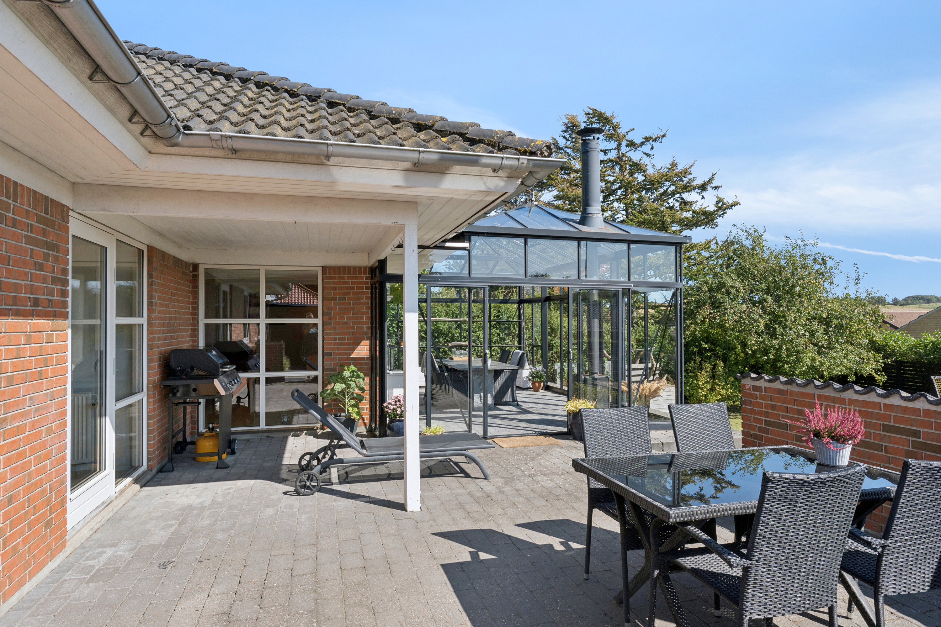 Miniaturebillede 1: set fra haven. Billede af Bæktoften 34, 9800 Hjørring