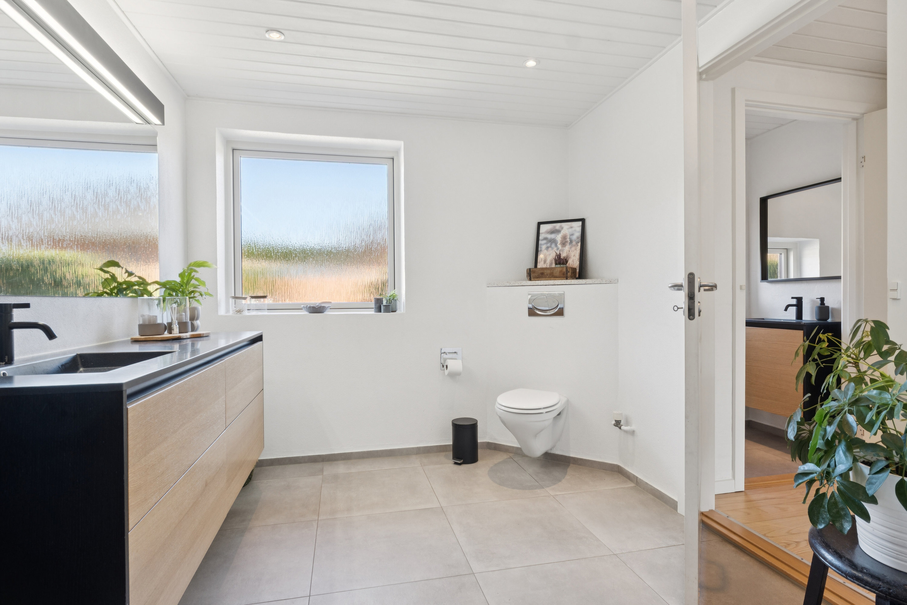 Fremhævet badeværelse billede i fuldskærmstilstand. Billede af Bæktoften 34, 9800 Hjørring