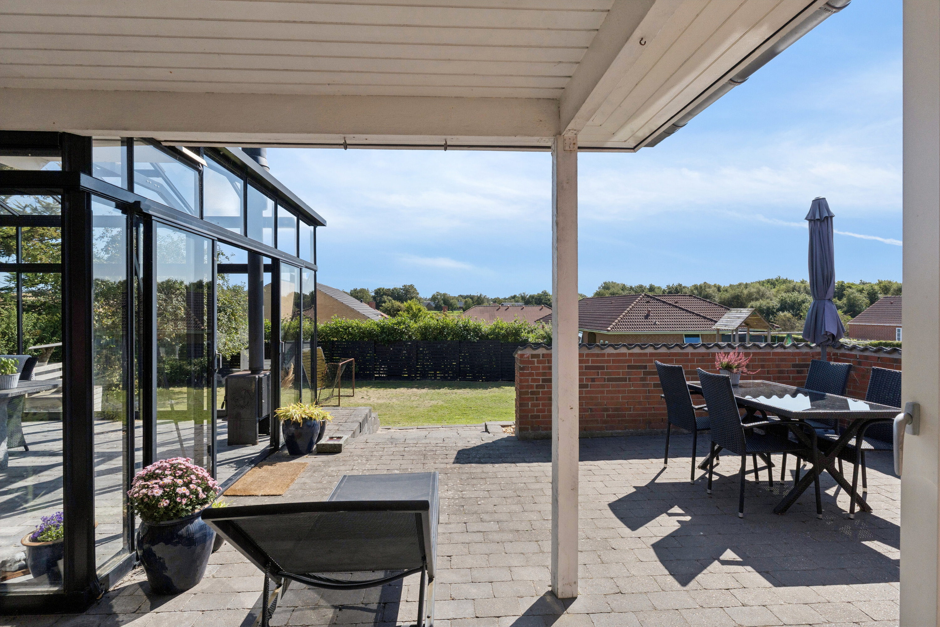 Fremhævet overdækket terrasse billede i fuldskærmstilstand. Billede af Bæktoften 34, 9800 Hjørring