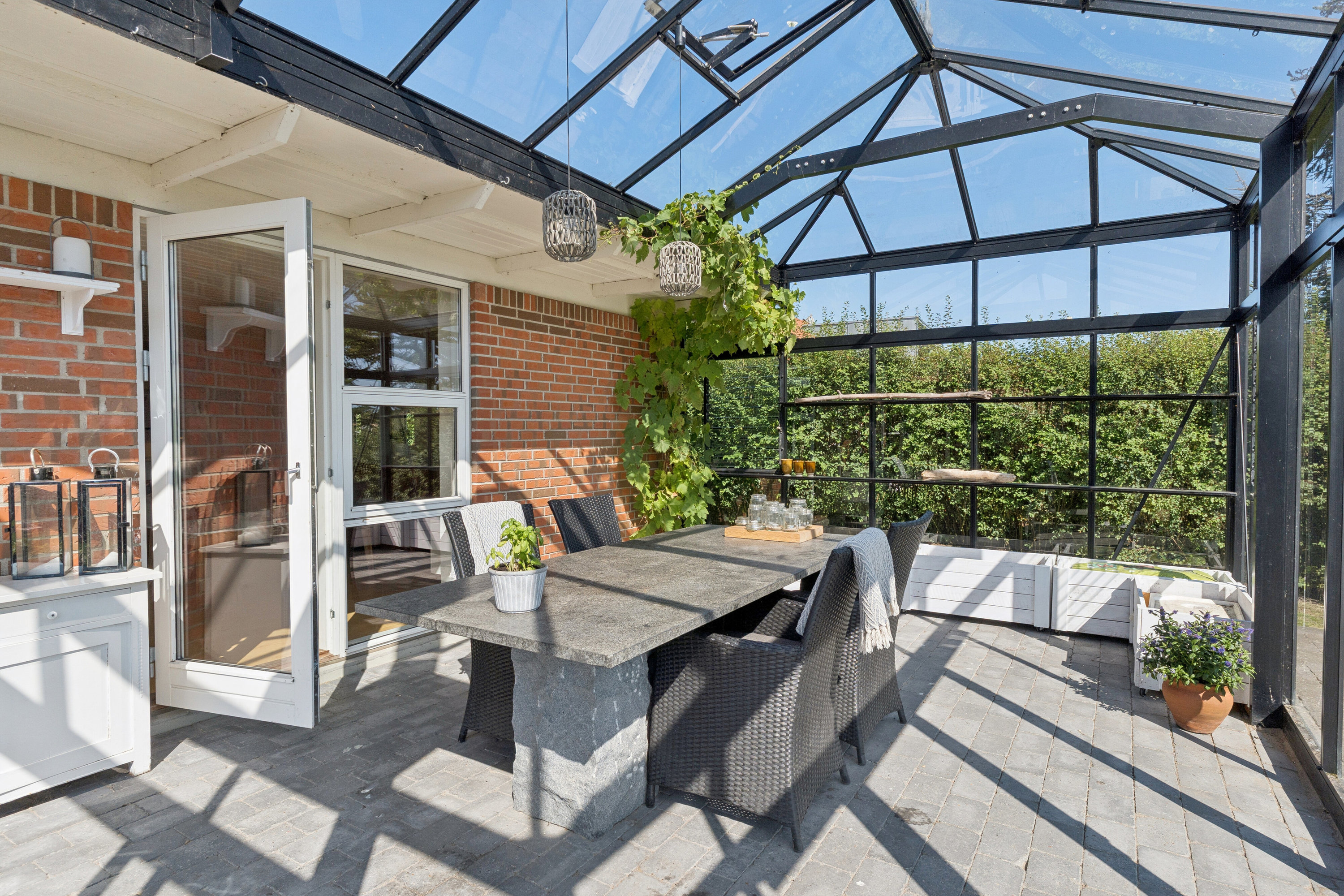 Fremhævet overdækket terrasse billede i fuldskærmstilstand. Billede af Bæktoften 34, 9800 Hjørring