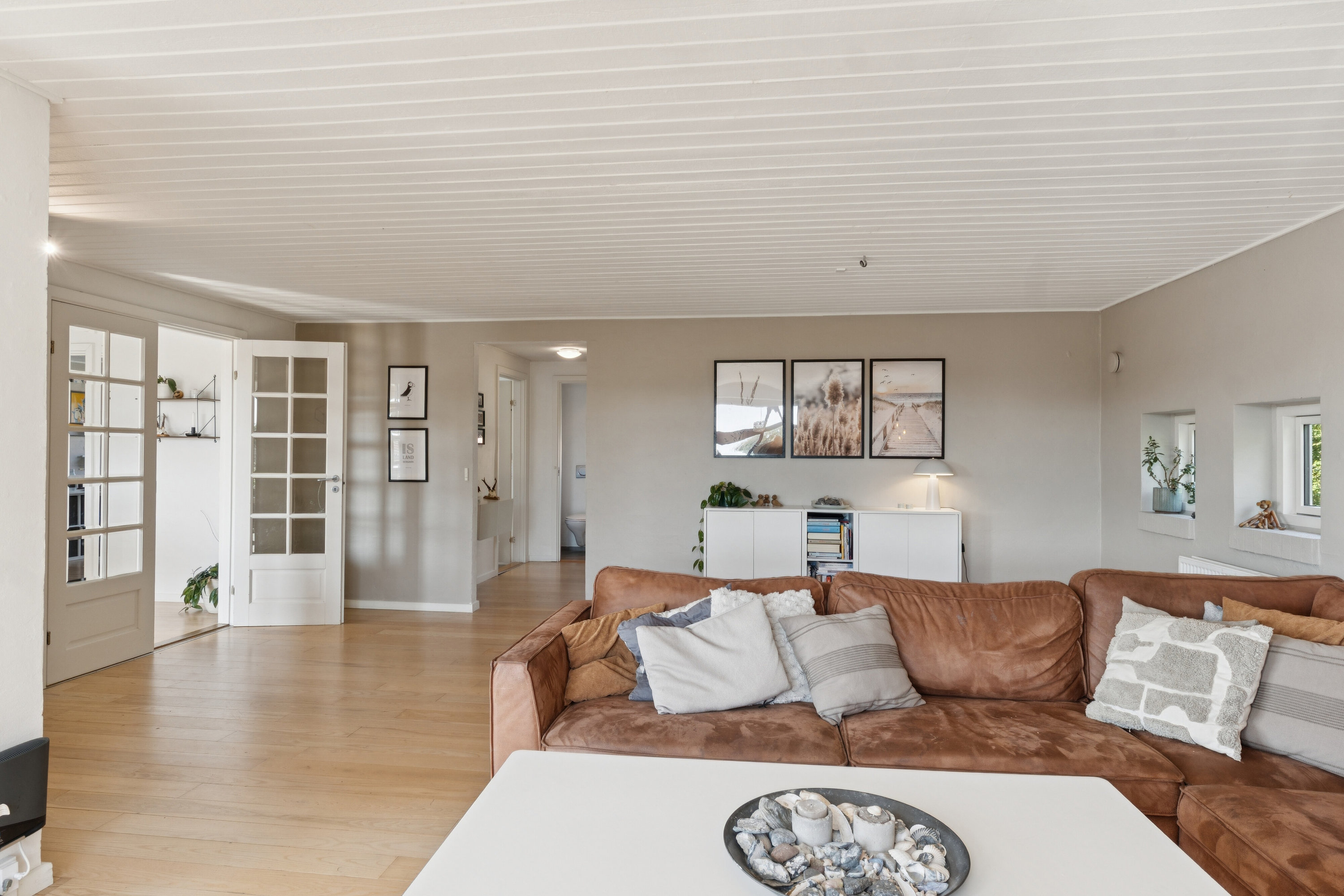 Fremhævet stue billede i fuldskærmstilstand. Billede af Bæktoften 34, 9800 Hjørring