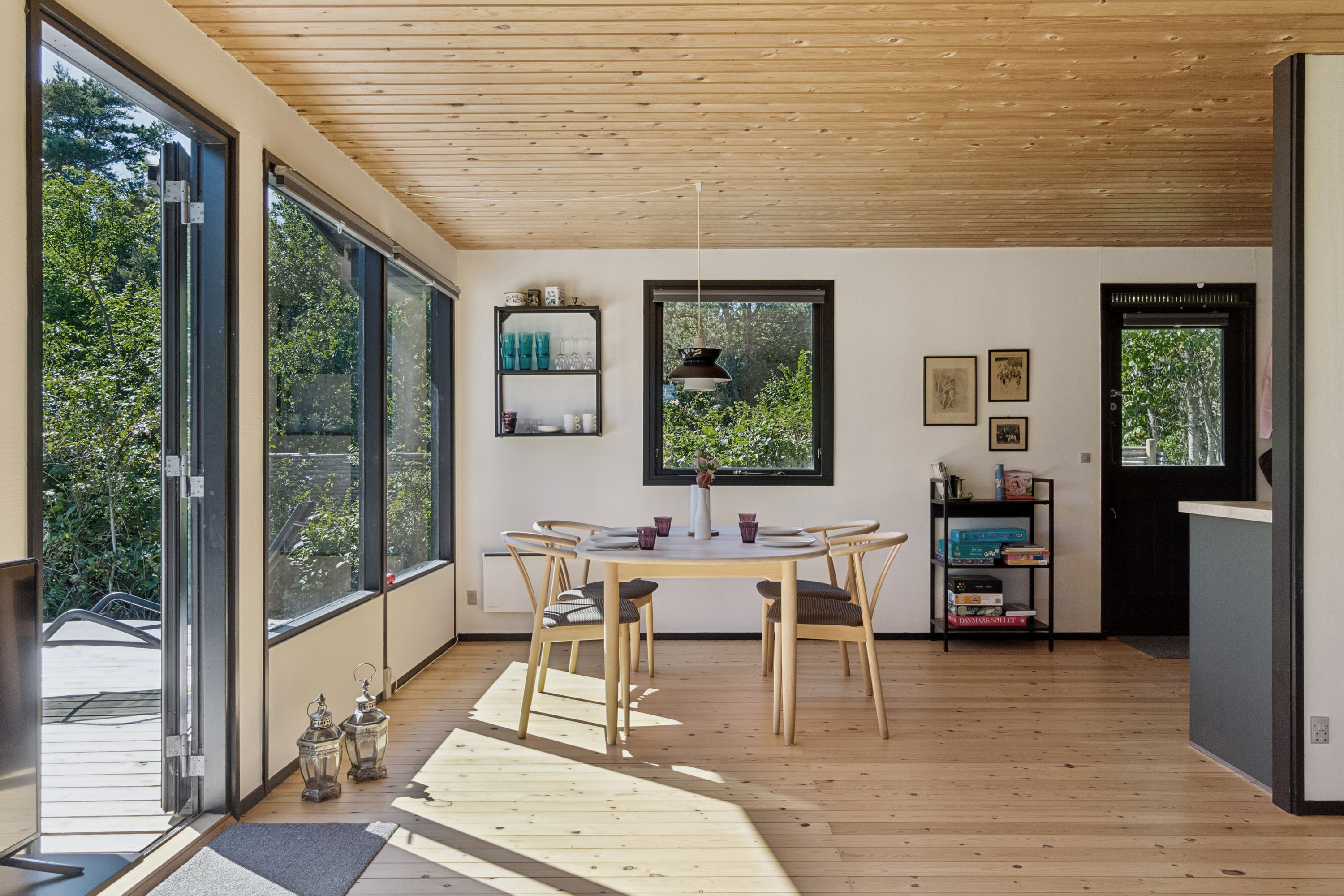 Fremhævet spisestue billede i fuldskærmstilstand. Billede af Sandlodsvej 36, 4581 Rørvig