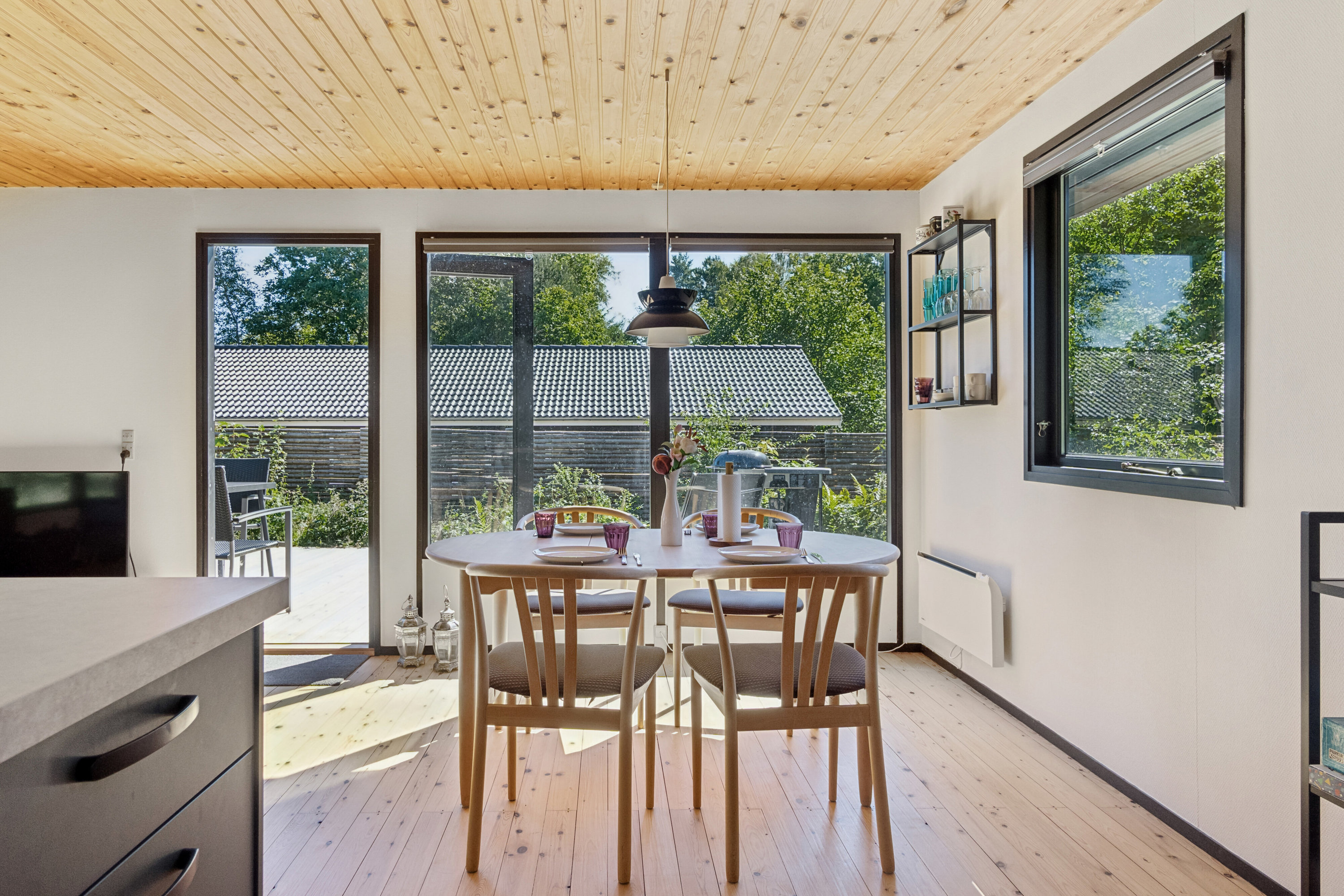 Fremhævet spisestue billede i fuldskærmstilstand. Billede af Sandlodsvej 36, 4581 Rørvig