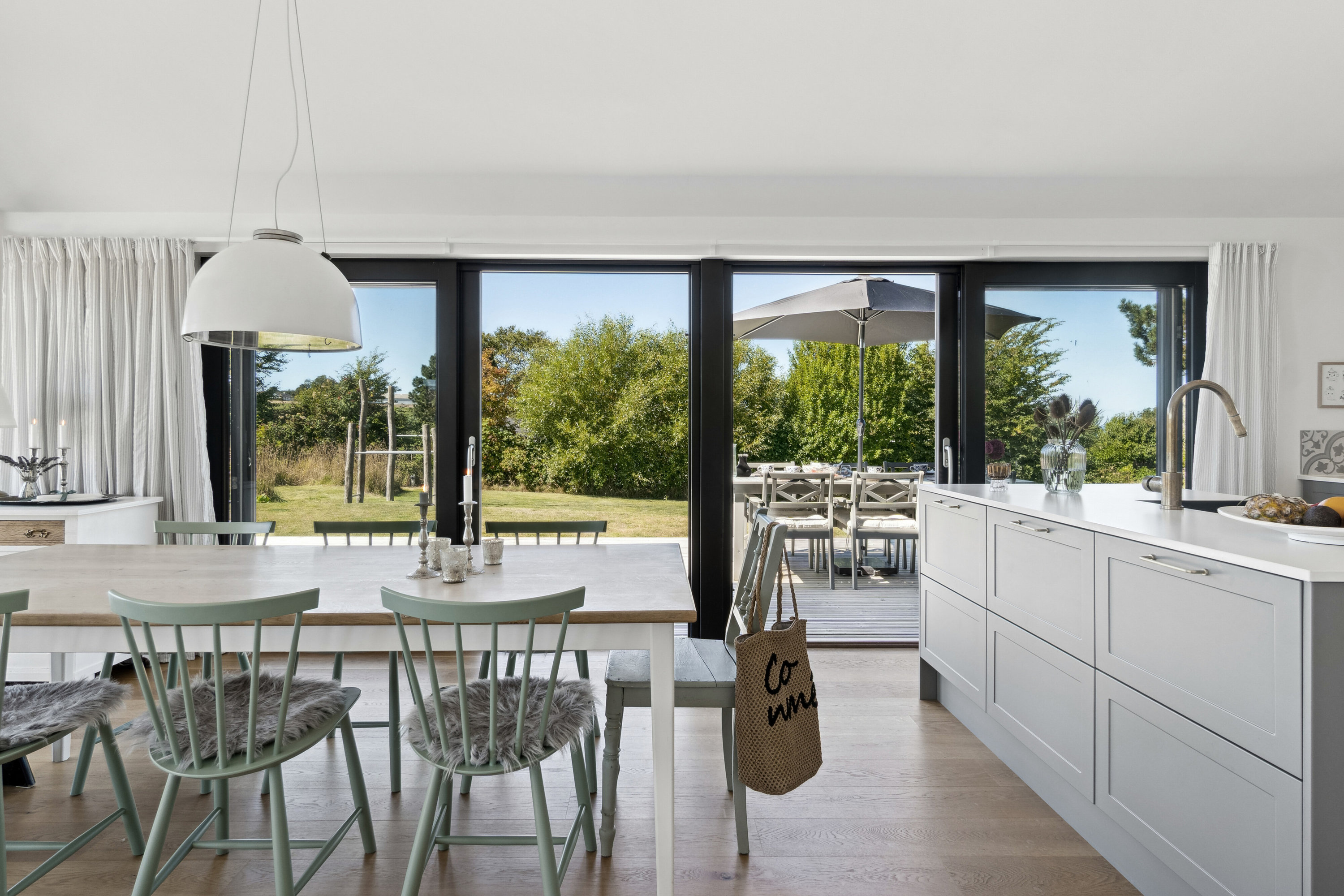 Fremhævet spisestue billede i fuldskærmstilstand. Billede af Rejenettet 8, Lumsås, 4500 Nykøbing Sj