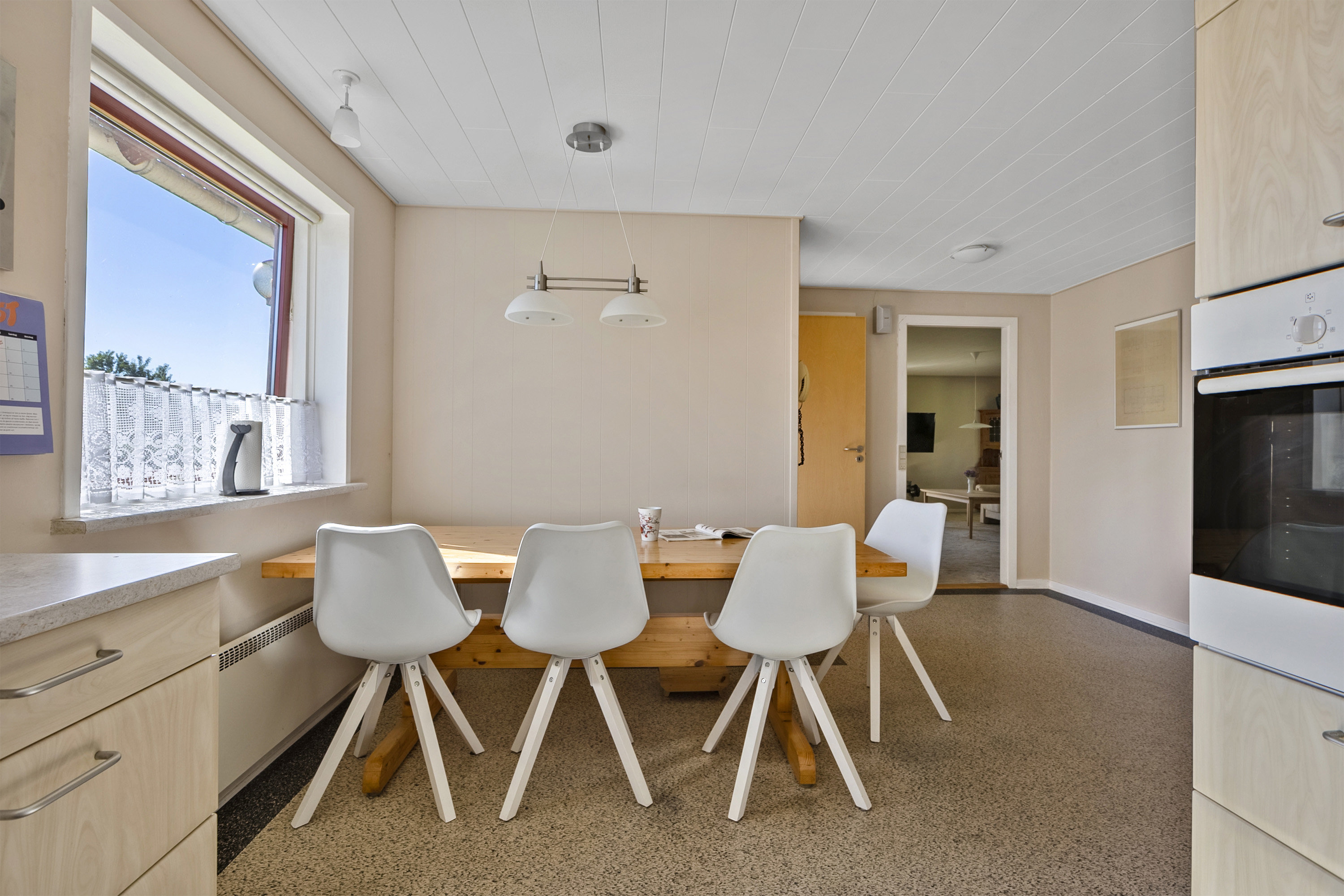 Fremhævet spisestue billede i fuldskærmstilstand. Billede af Enghaven 24, Genner, 6230 Rødekro