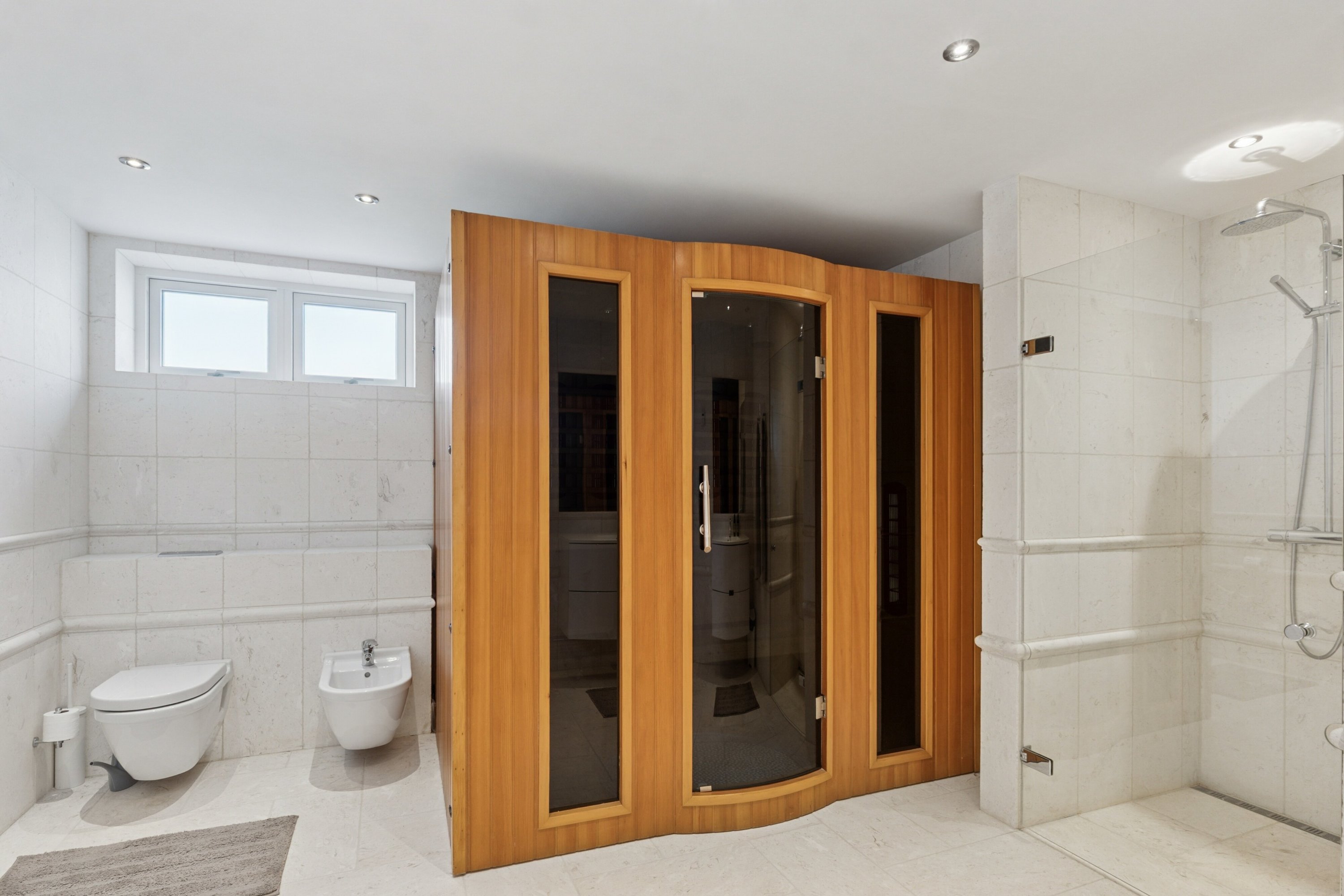 Fremhævet badeværelse billede i fuldskærmstilstand. Billede af Holbækvej 104, 4000 Roskilde