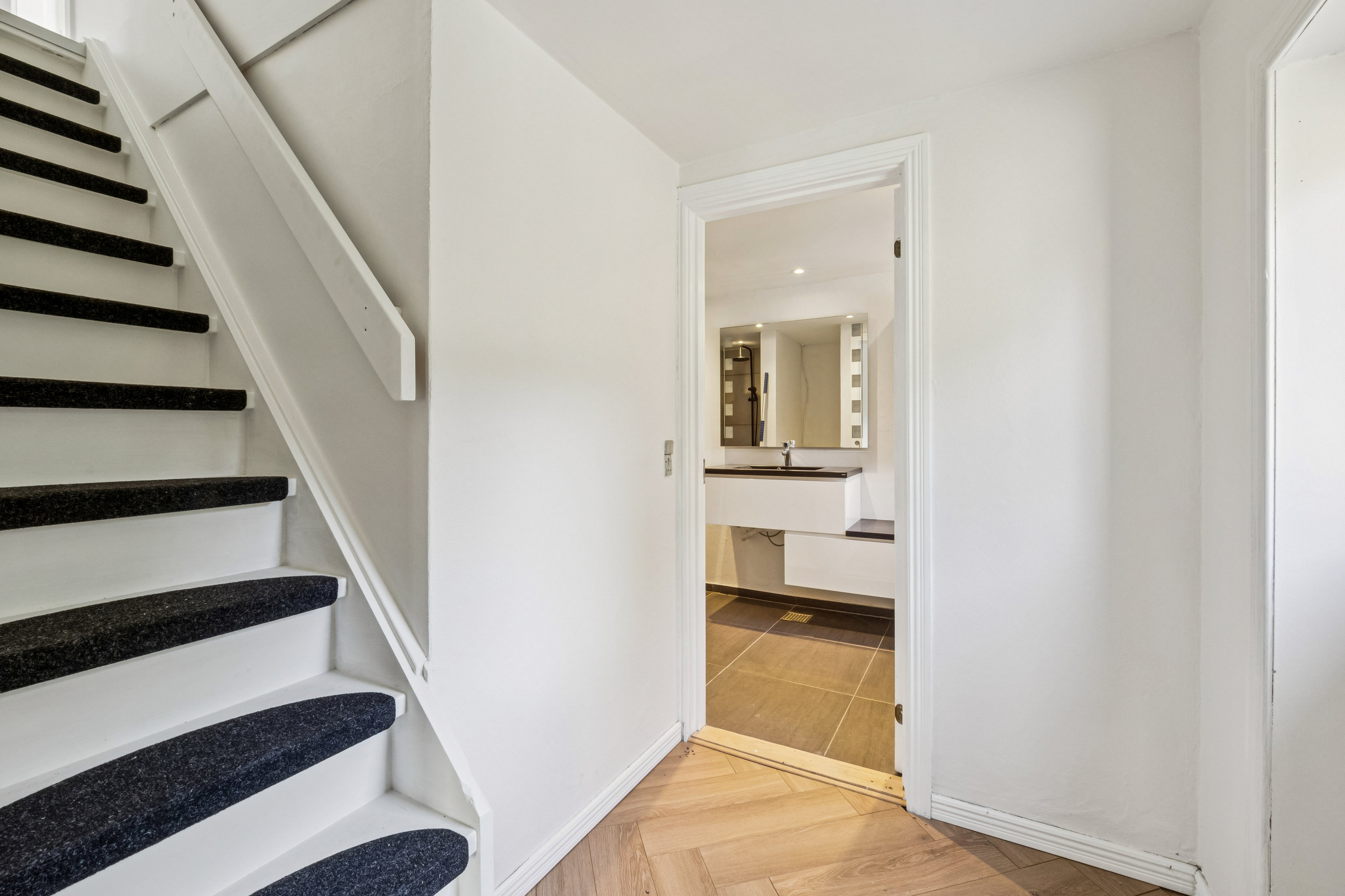 Fremhævet gang billede i fuldskærmstilstand. Billede af Østergade 18, 7900 Nykøbing M