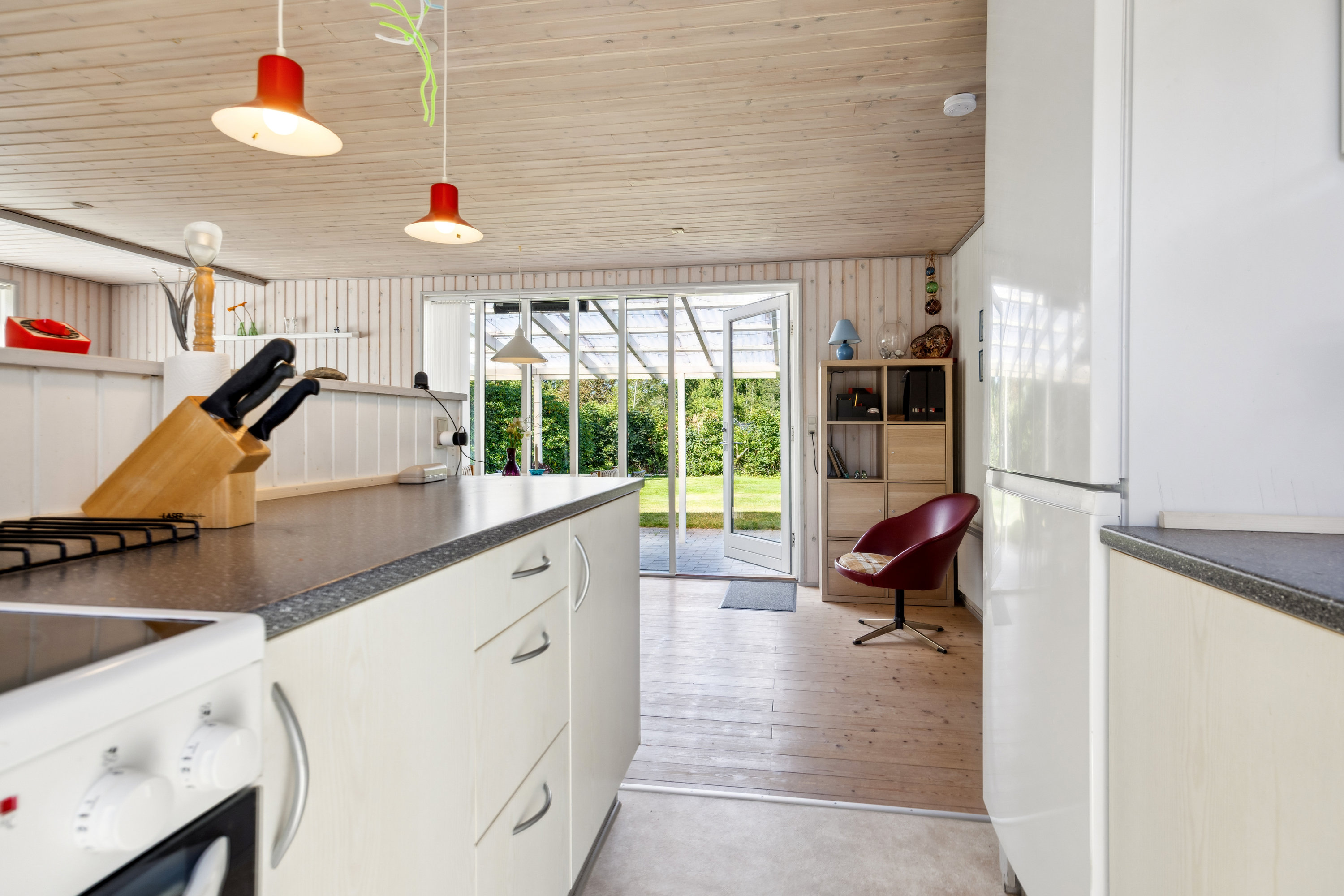 Fremhævet køkken billede i fuldskærmstilstand. Billede af Dyreholmen 17, Hou, 9370 Hals