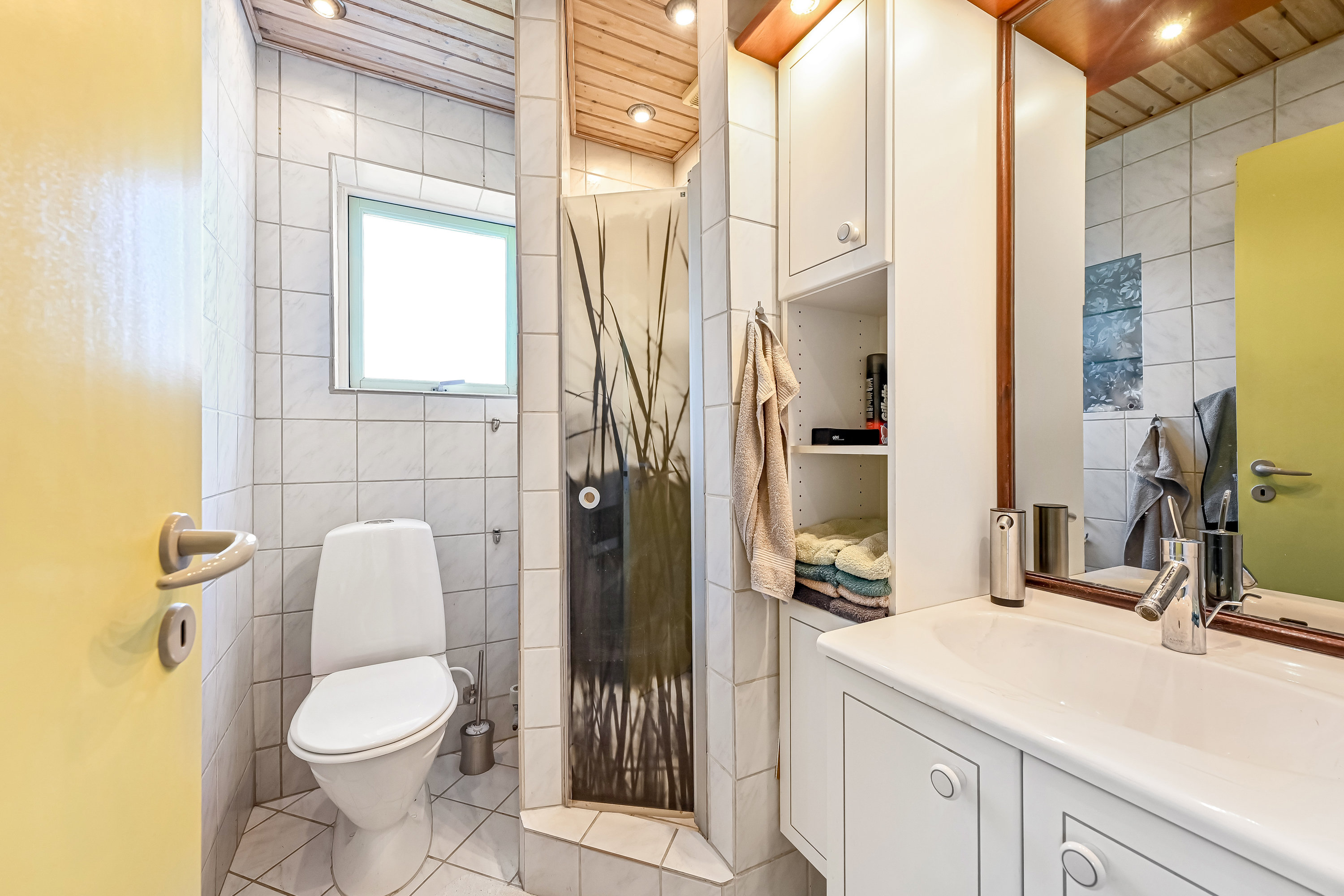 Fremhævet badeværelse billede i fuldskærmstilstand. Billede af Nøvlingvej 17, Sinding, 7400 Herning